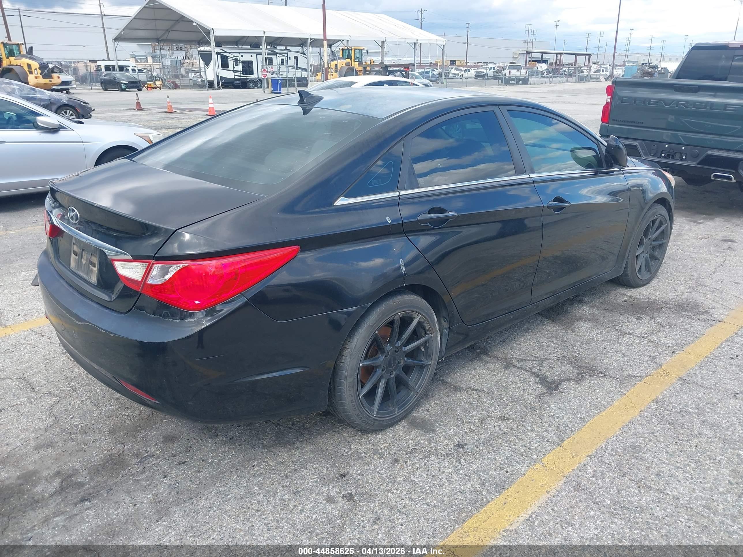 HYUNDAI SONATA image 4