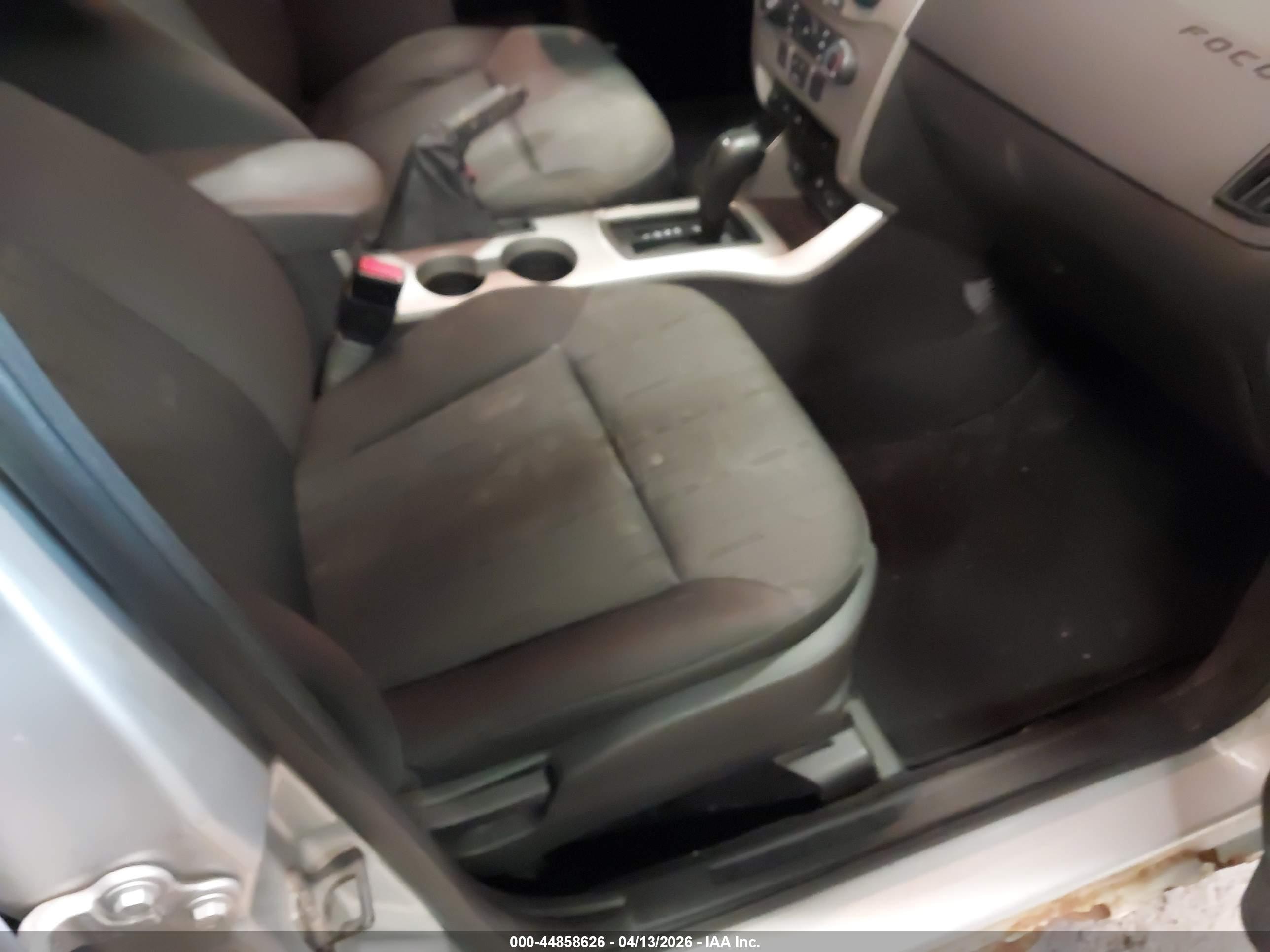 FORD FOCUS image 5