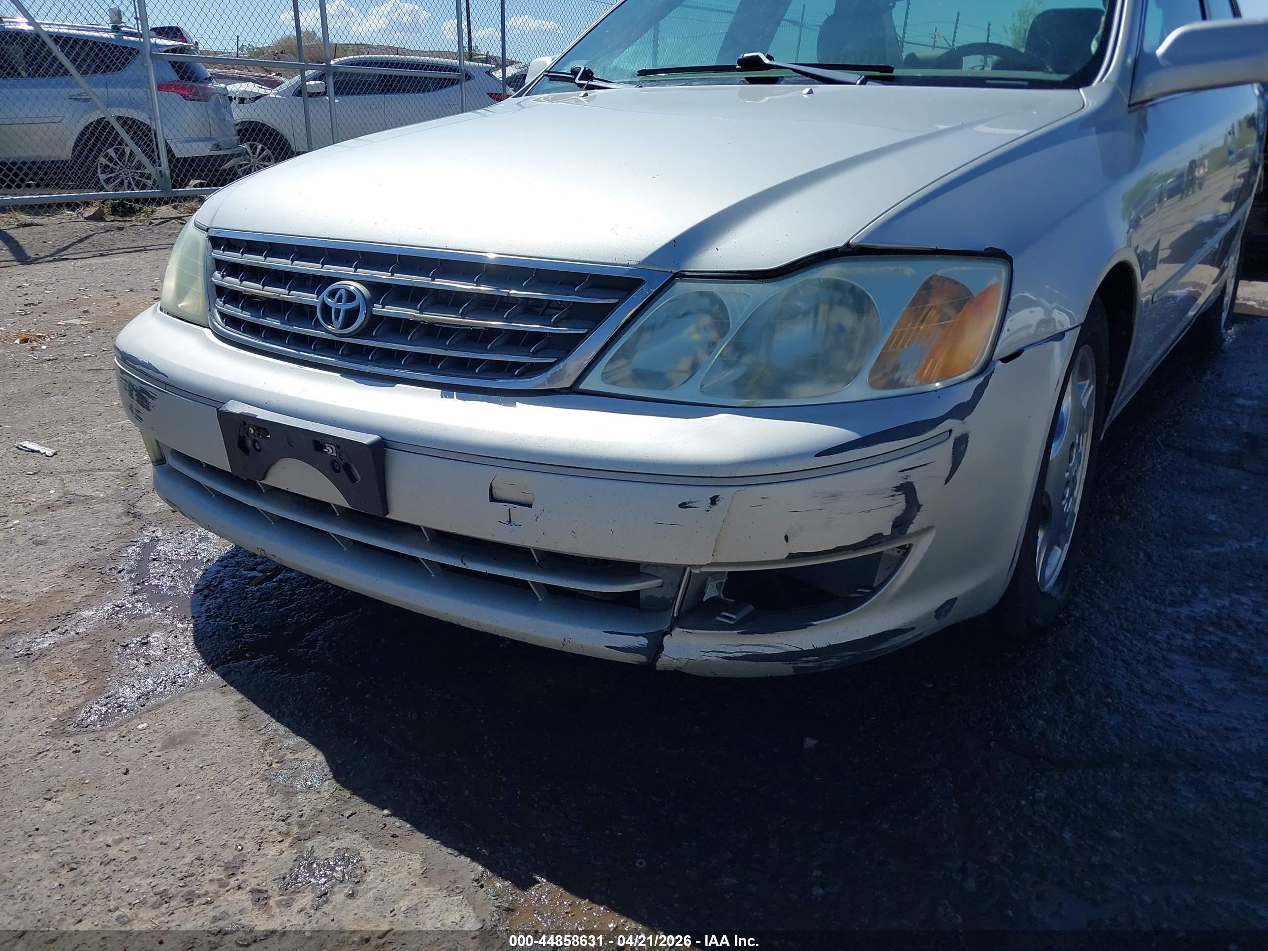 TOYOTA AVALON image 6