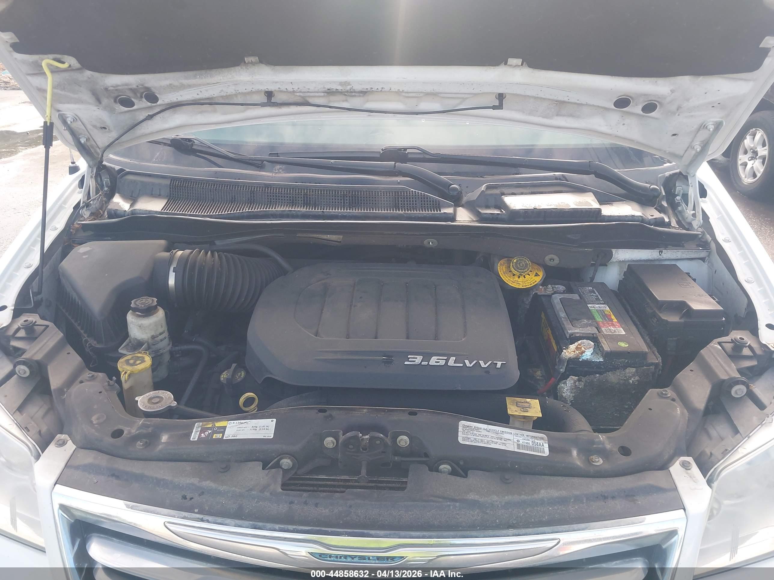CHRYSLER TOWN image 10
