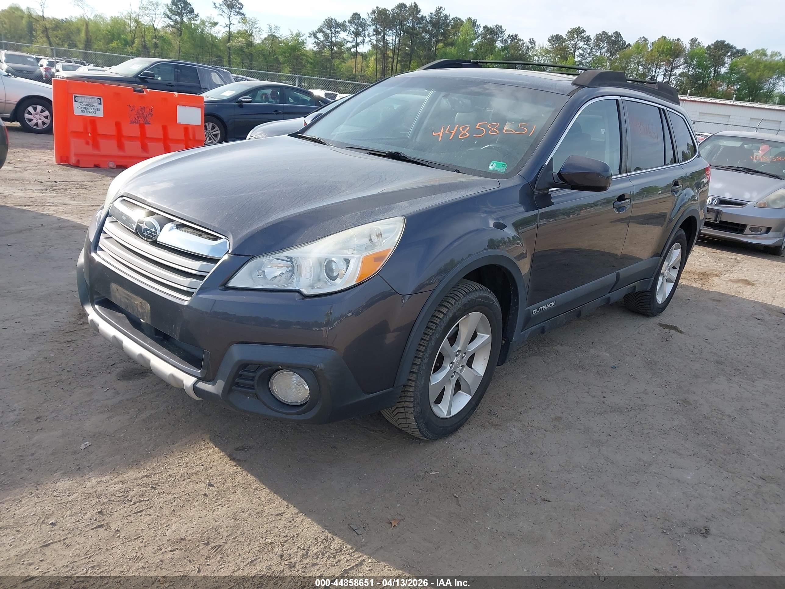 SUBARU OUTBACK image 2