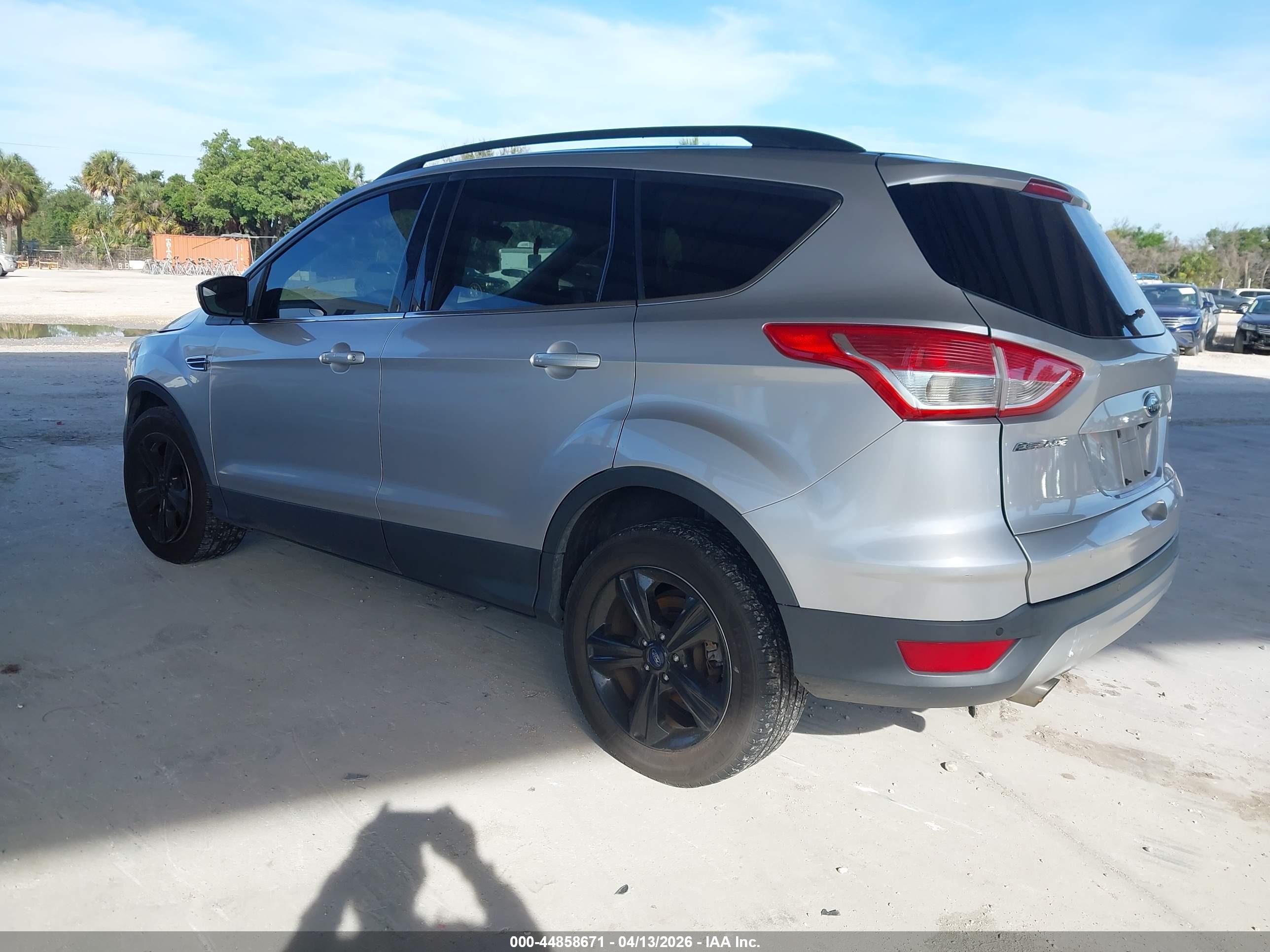 FORD ESCAPE image 3