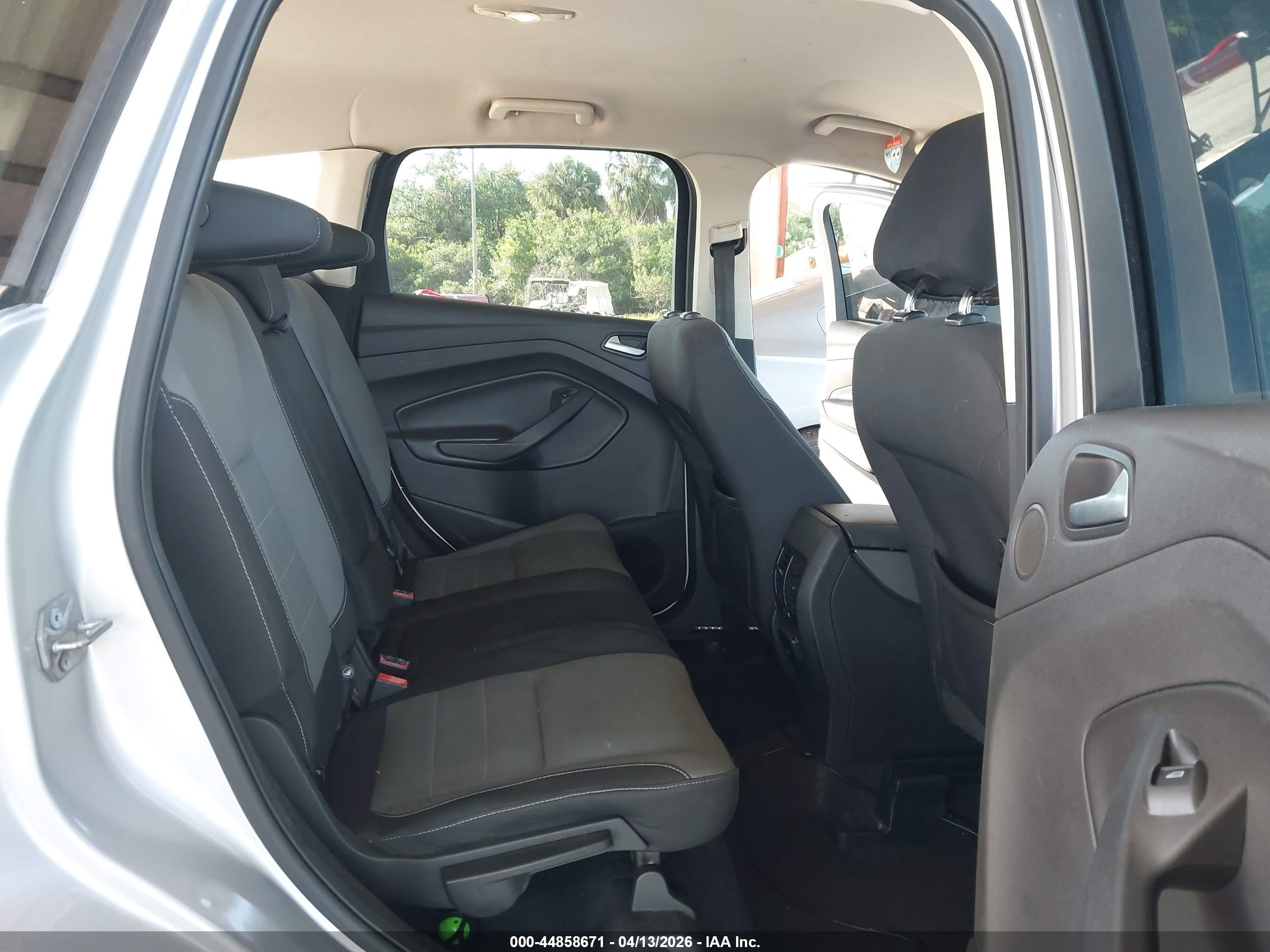 FORD ESCAPE image 8