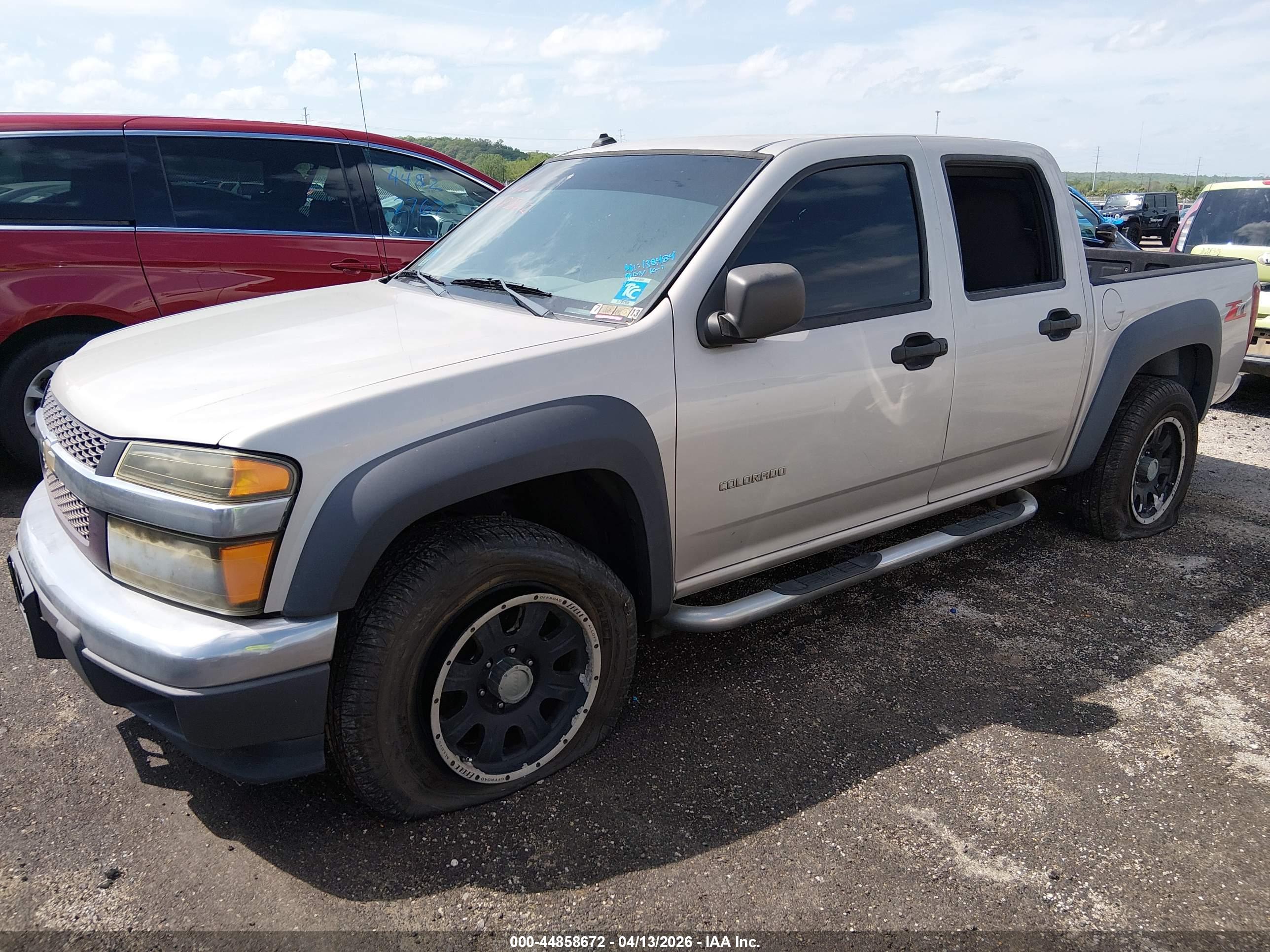 CHEVROLET COLORADO image 6