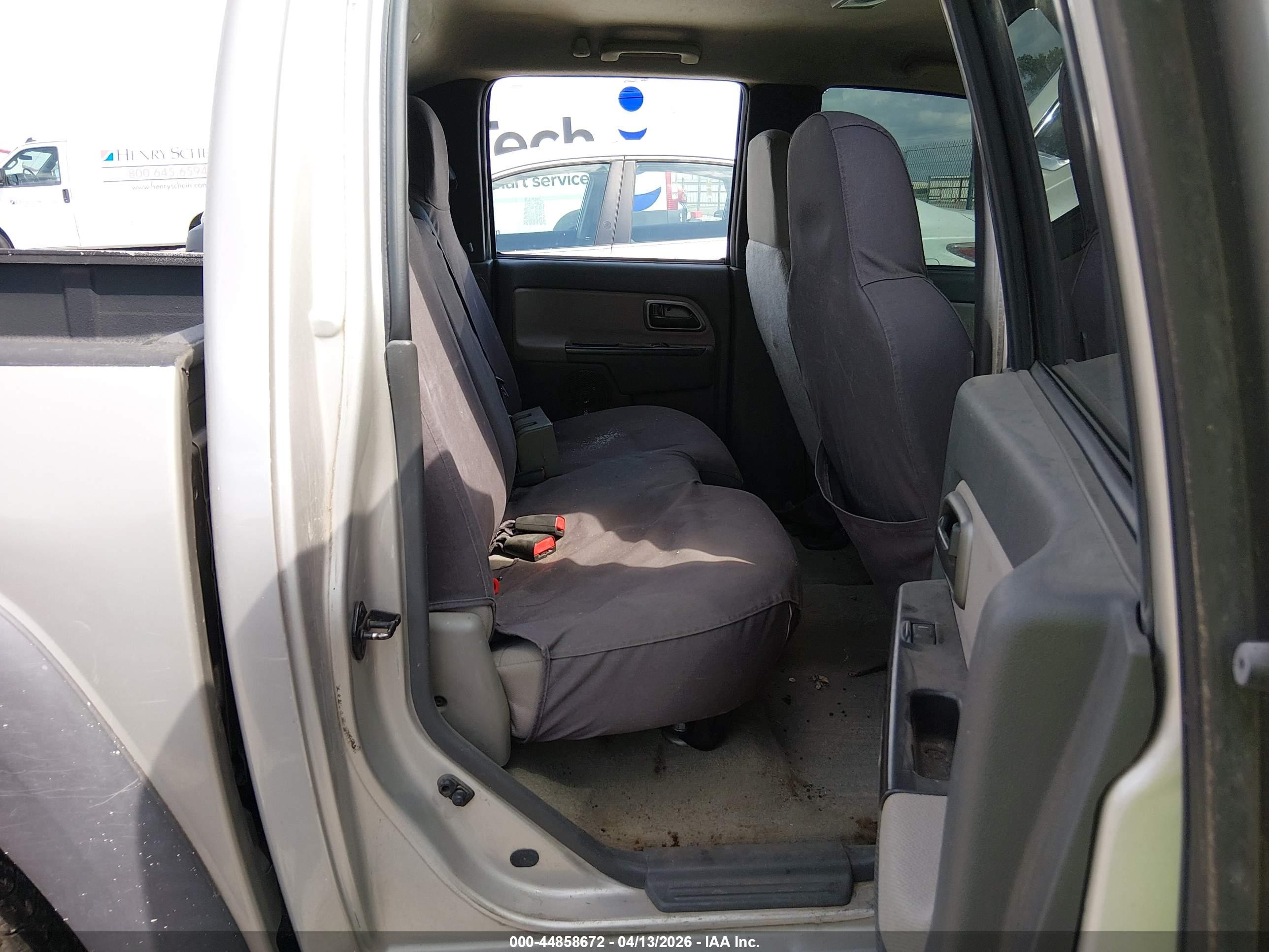 CHEVROLET COLORADO image 8