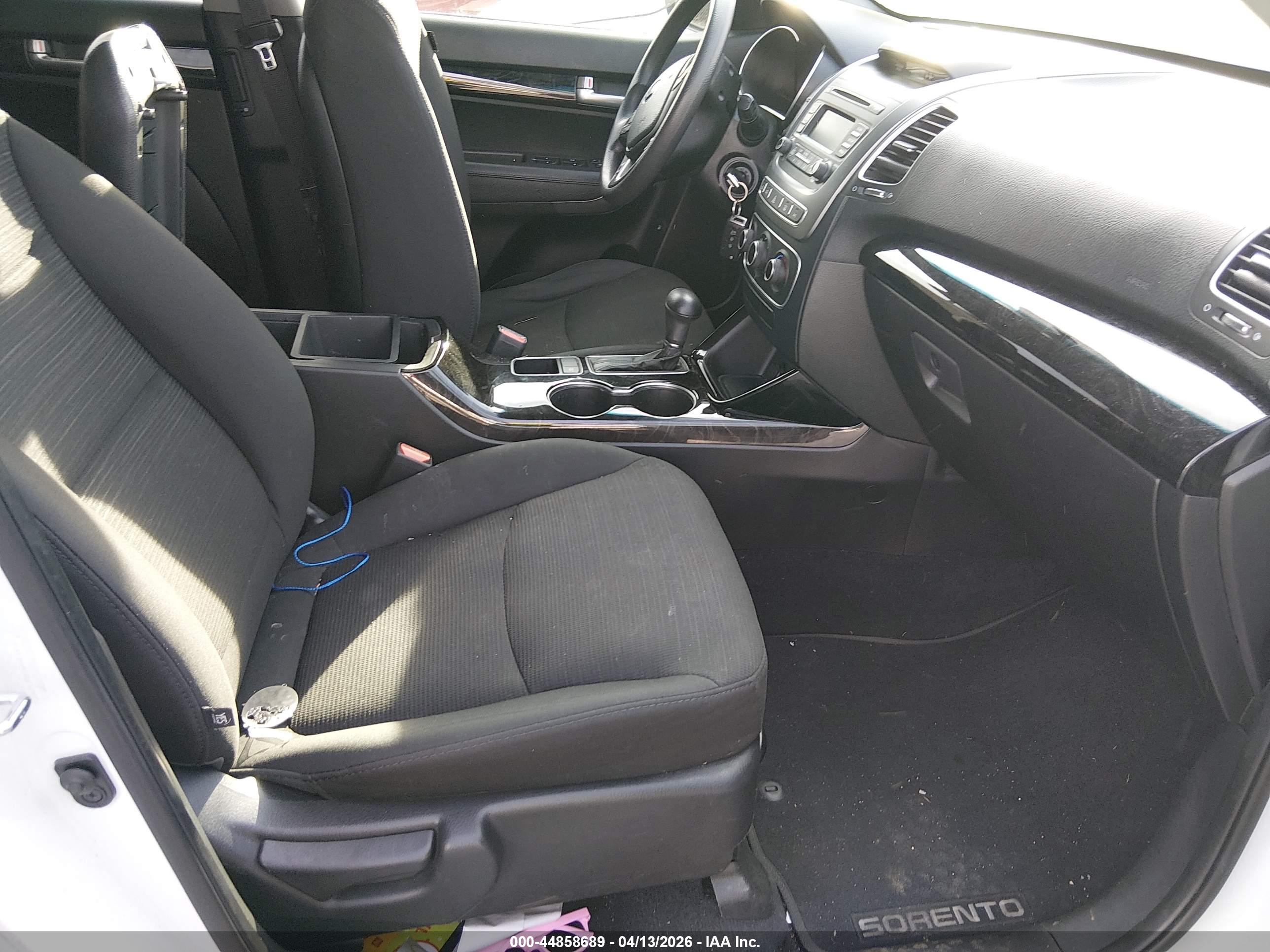 KIA SORENTO image 5