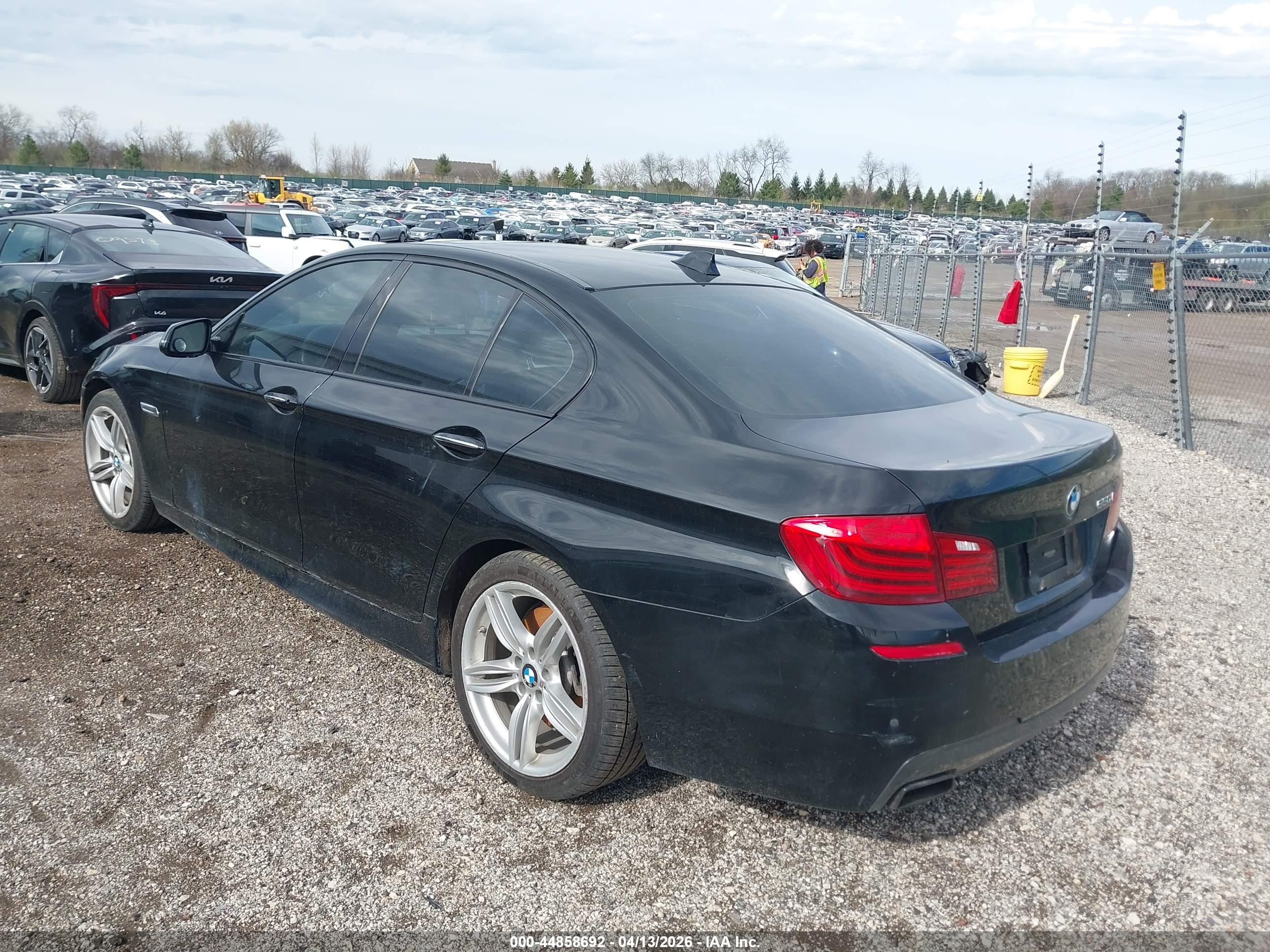 BMW 550I image 3
