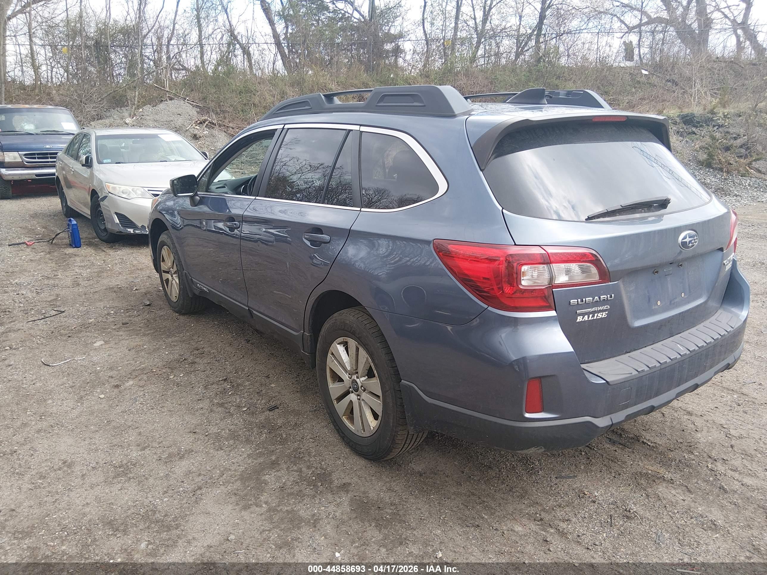 SUBARU OUTBACK image 3