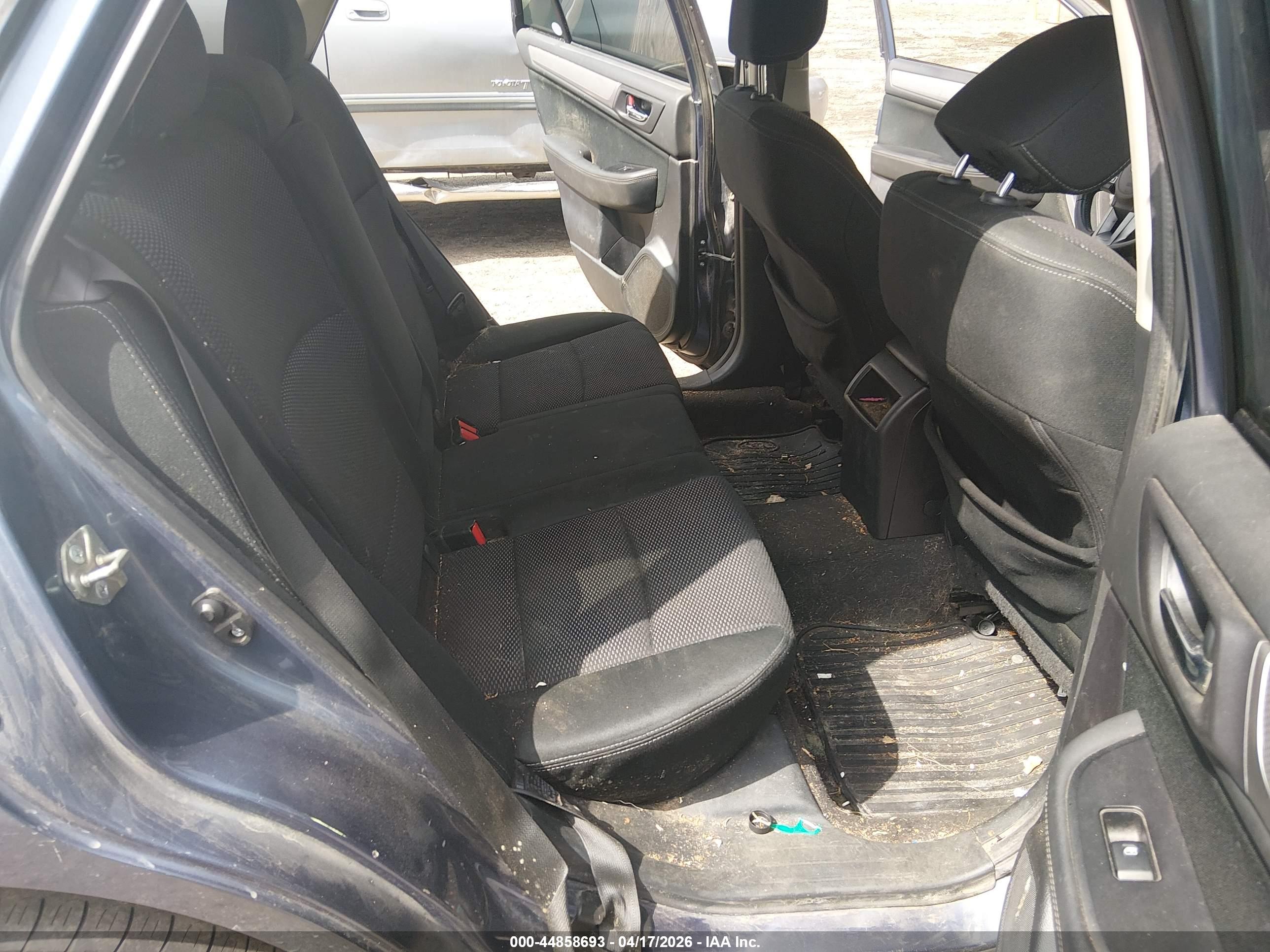 SUBARU OUTBACK image 8