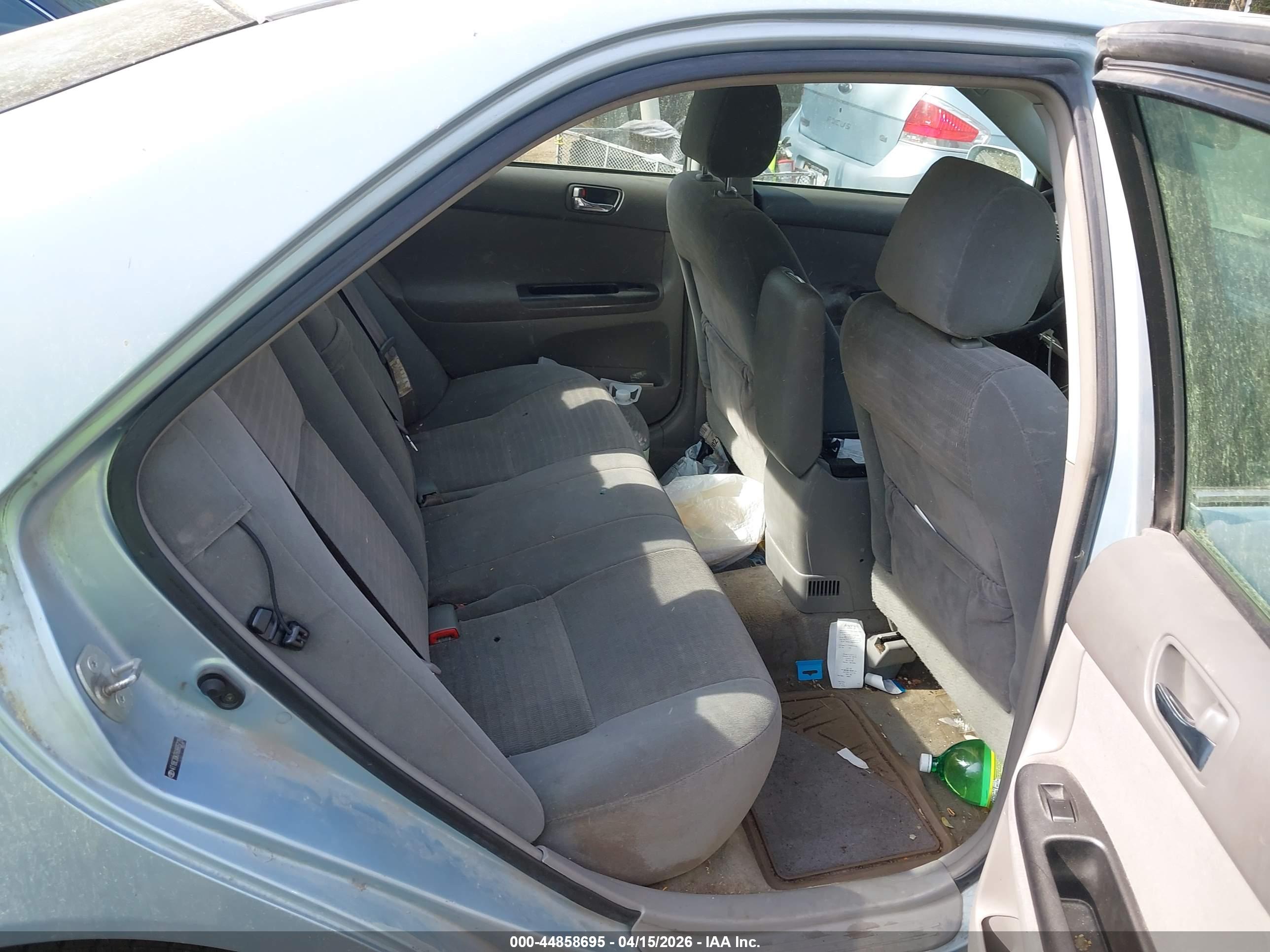 TOYOTA CAMRY image 8
