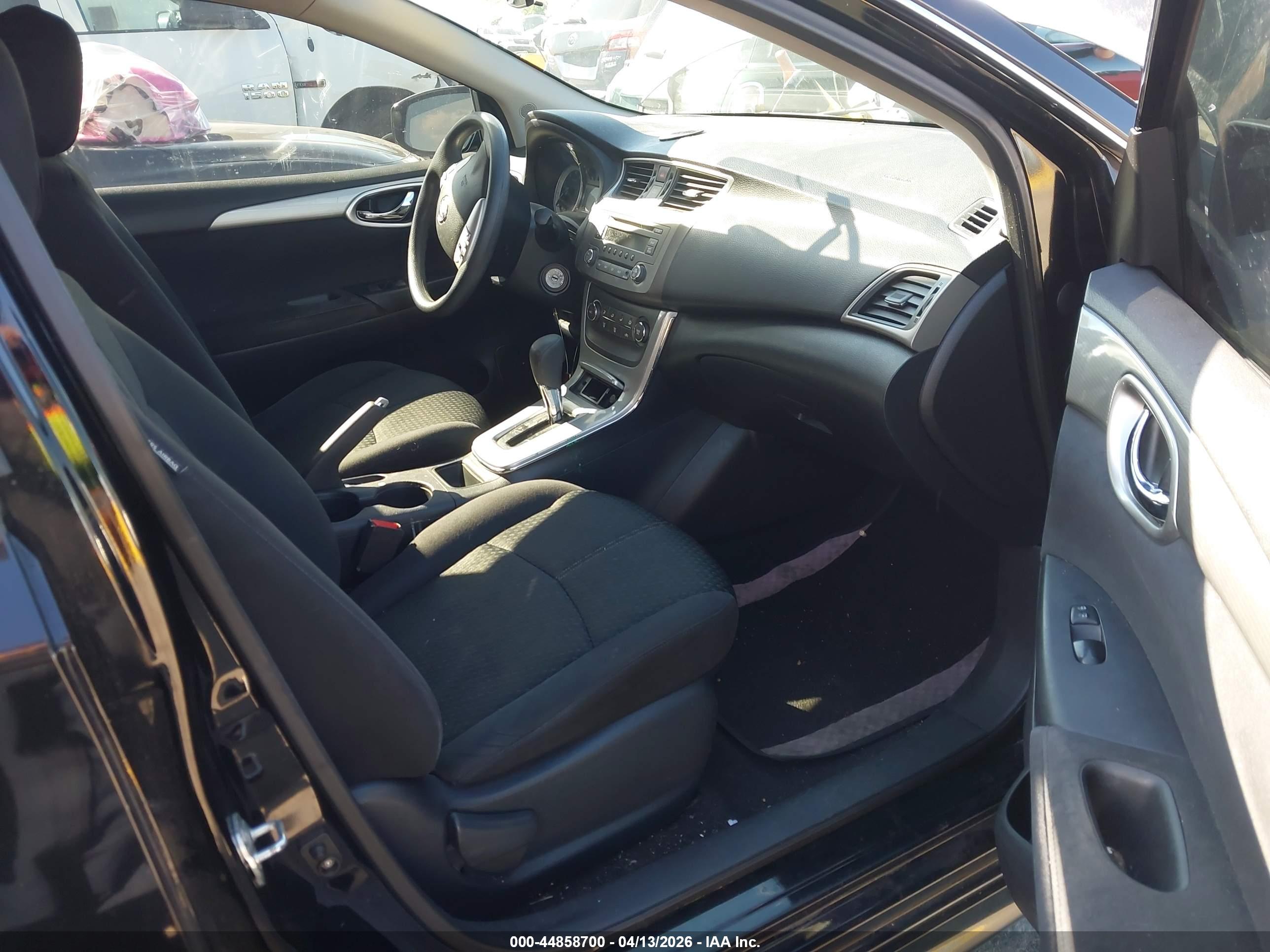NISSAN SENTRA image 5