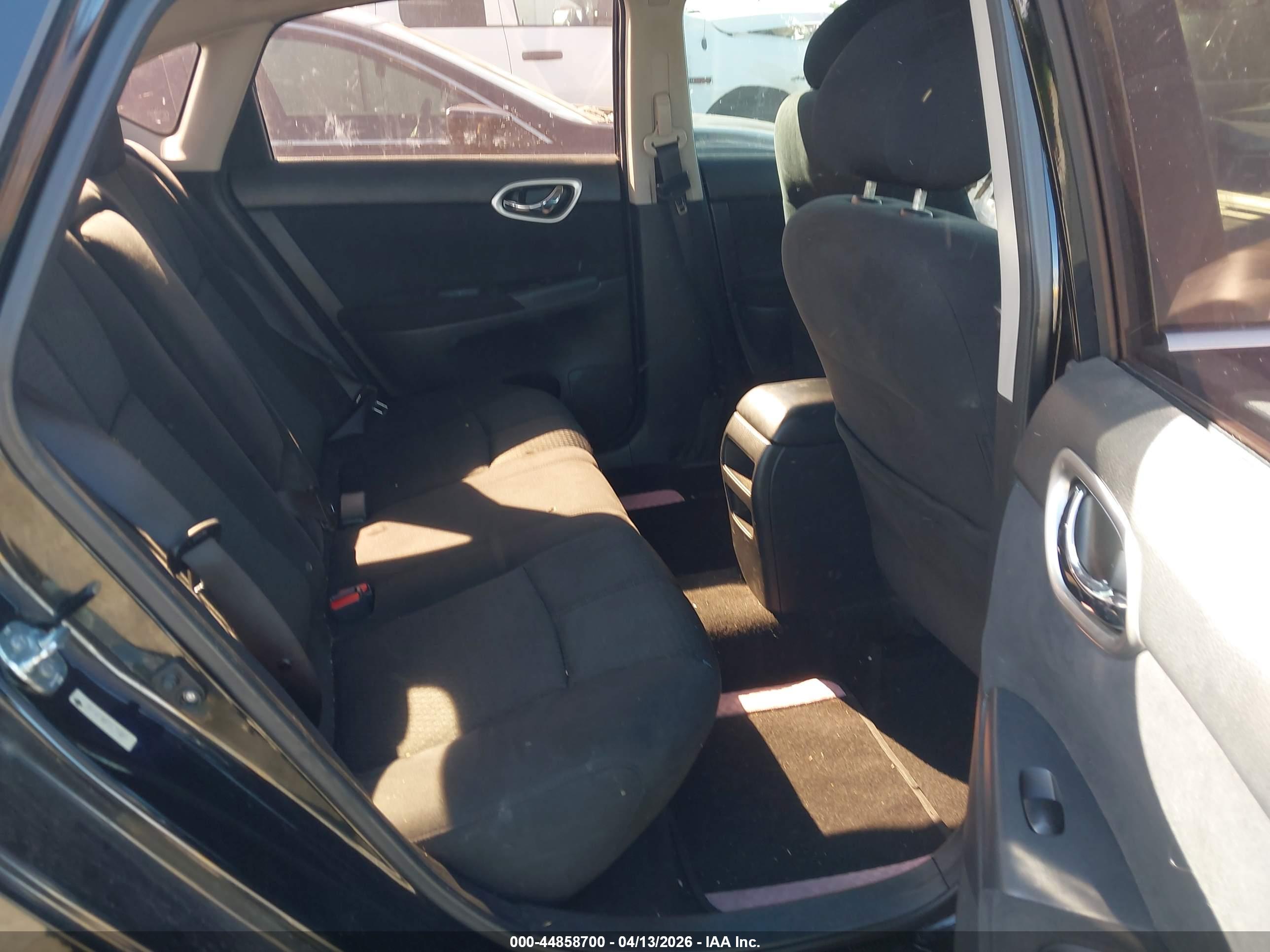 NISSAN SENTRA image 8