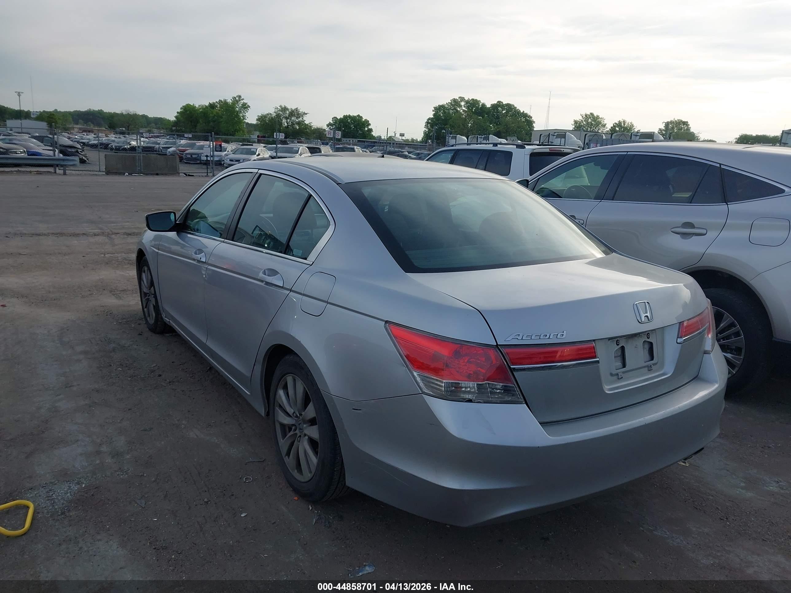 HONDA ACCORD image 3