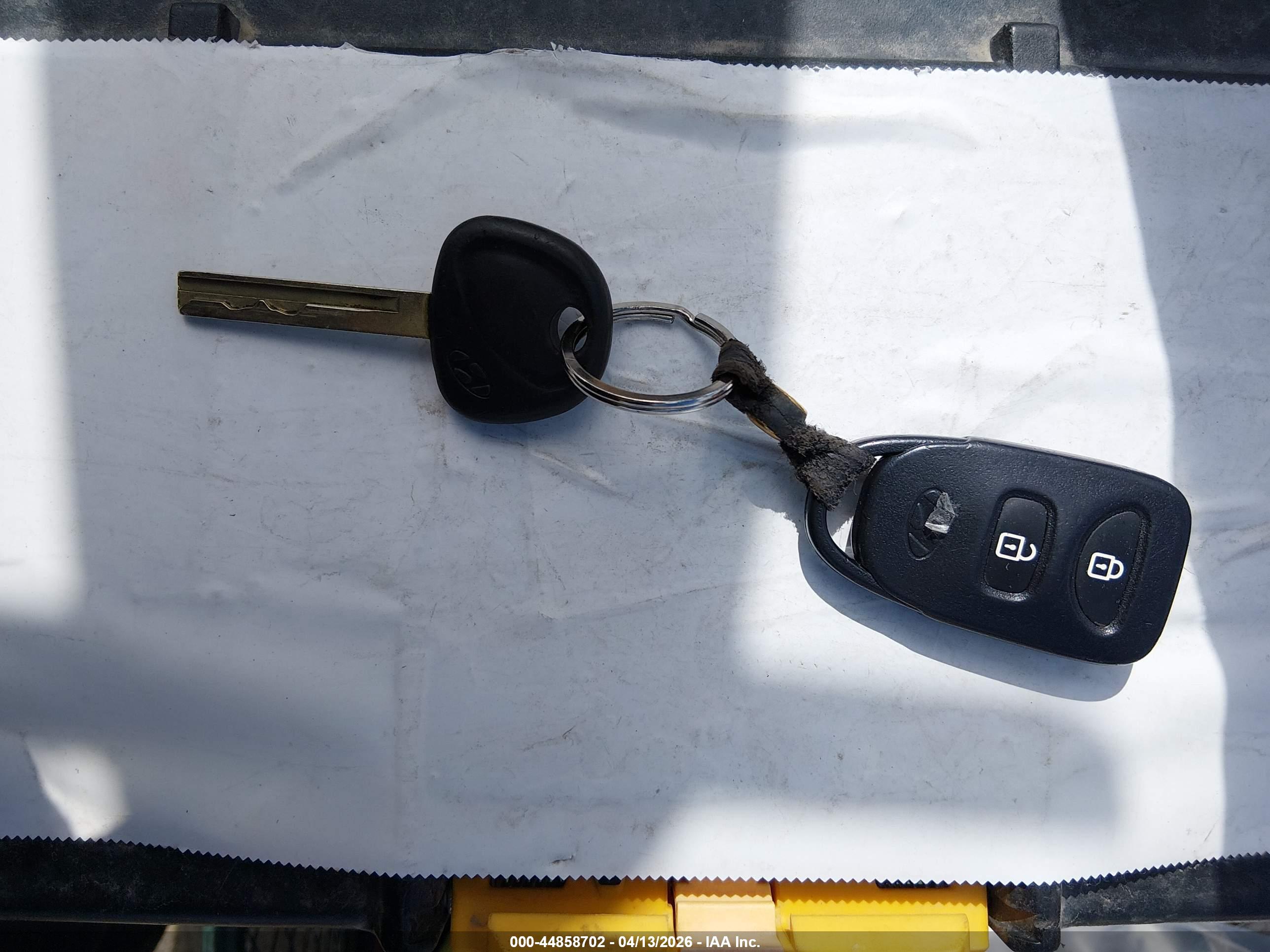 HYUNDAI ACCENT image 11