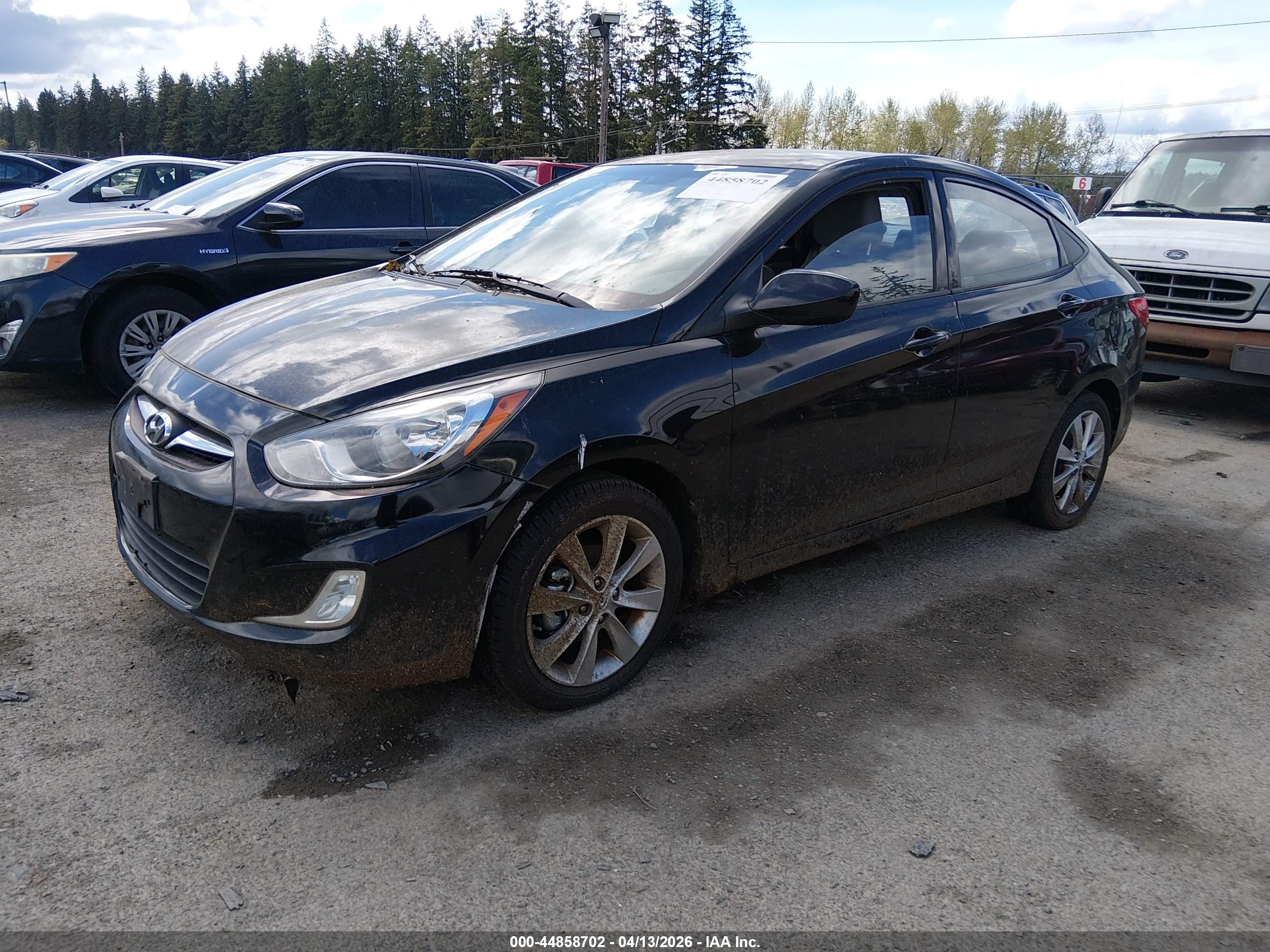 HYUNDAI ACCENT image 2