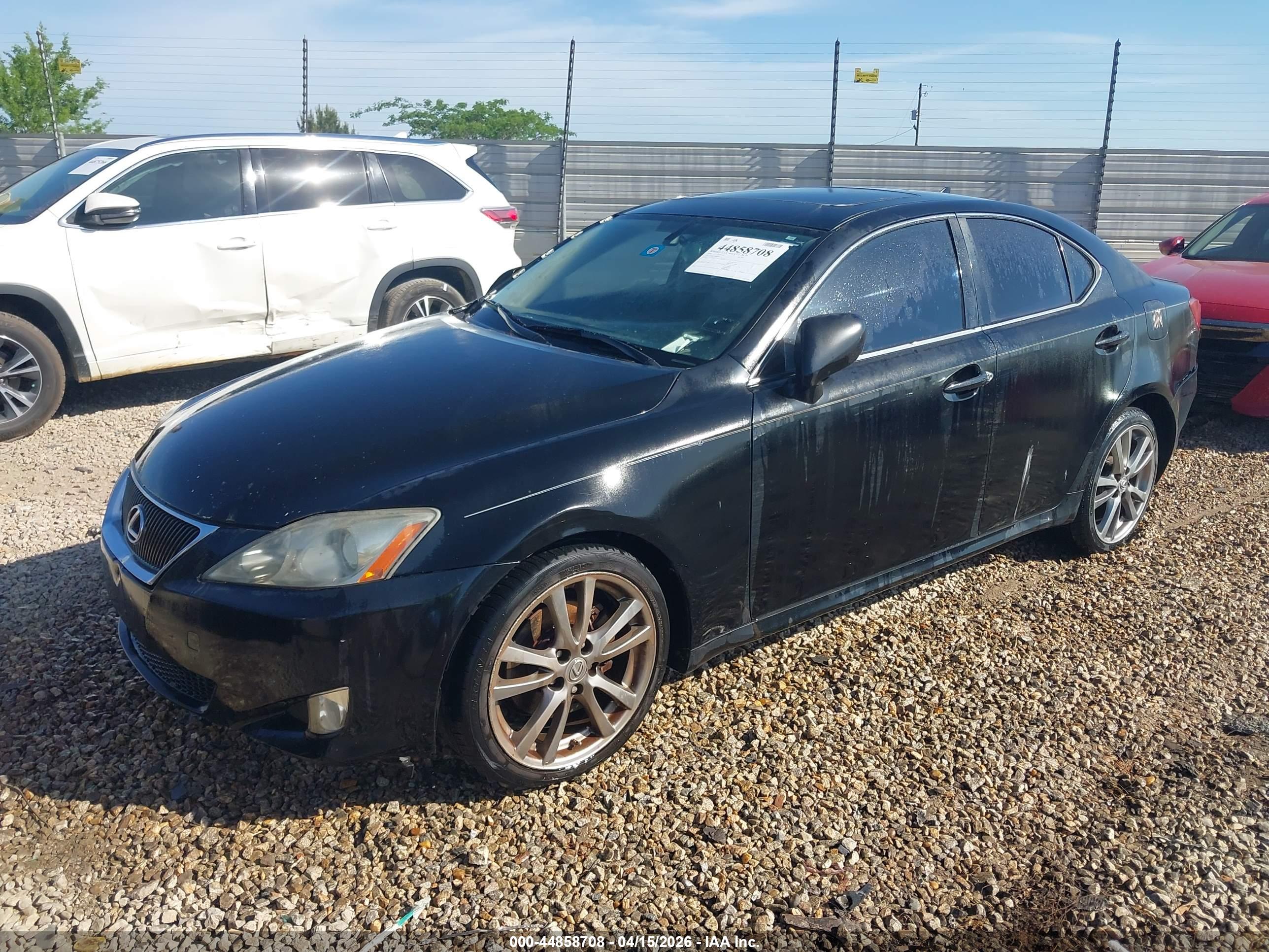 LEXUS IS image 2