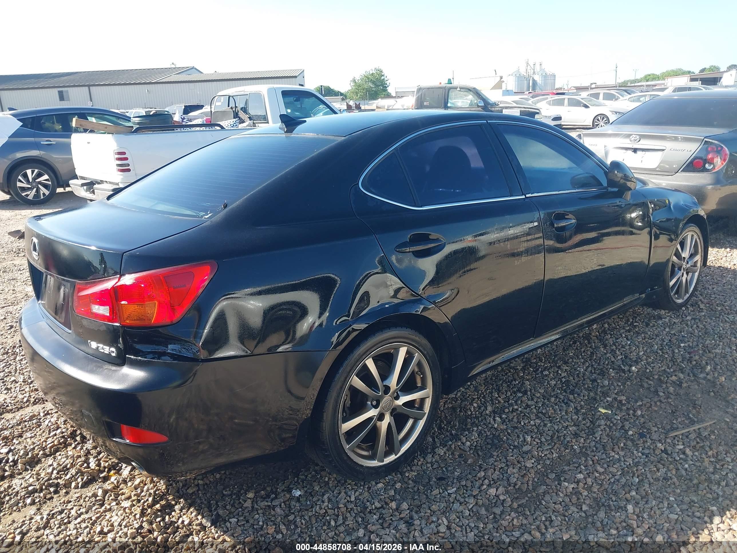 LEXUS IS image 4