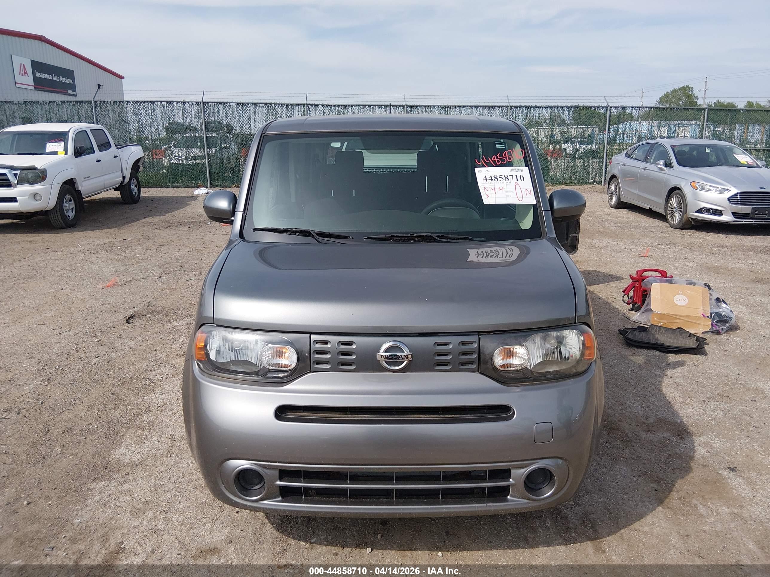 NISSAN CUBE image 6