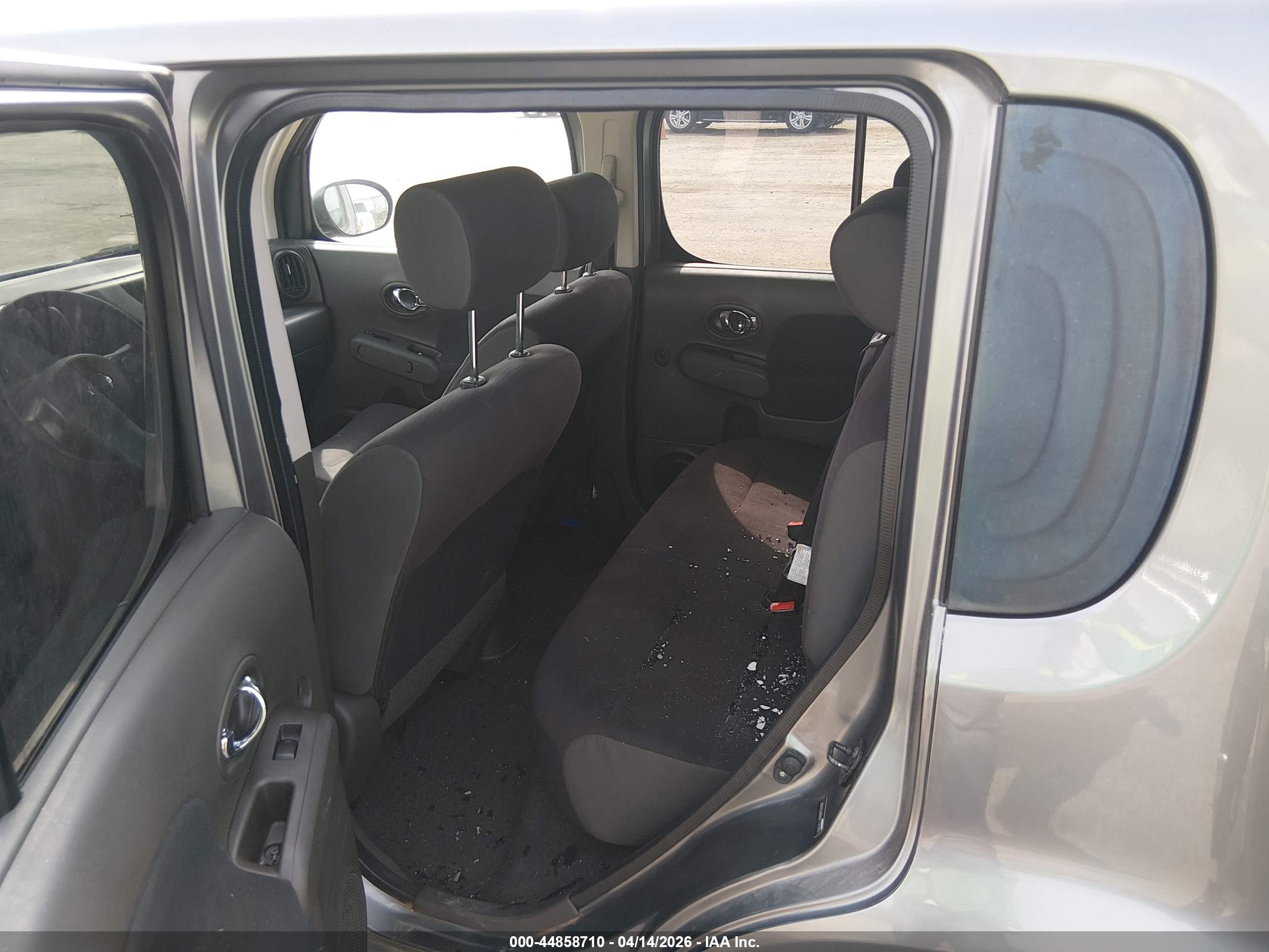 NISSAN CUBE image 8
