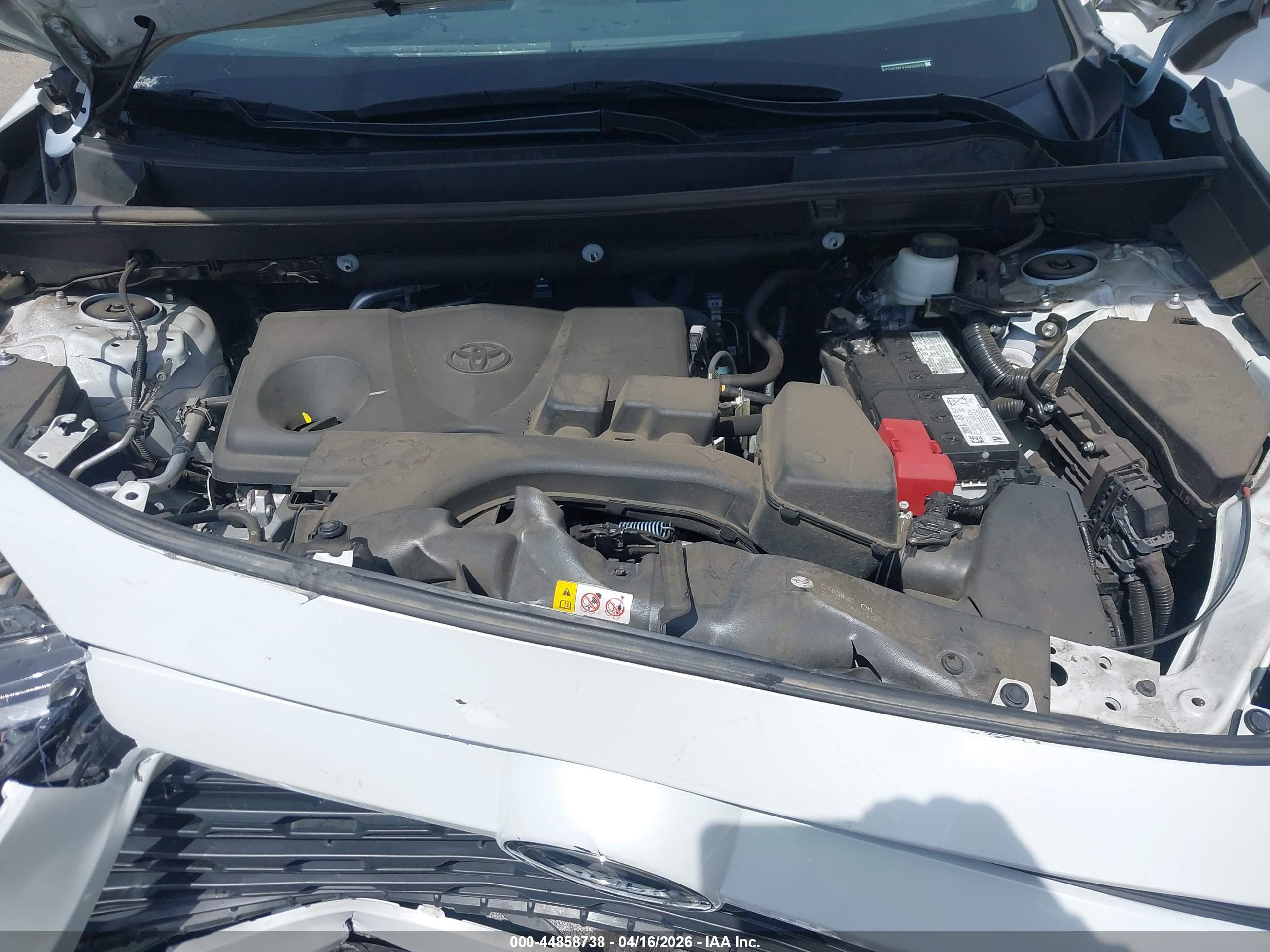 TOYOTA RAV4 image 10
