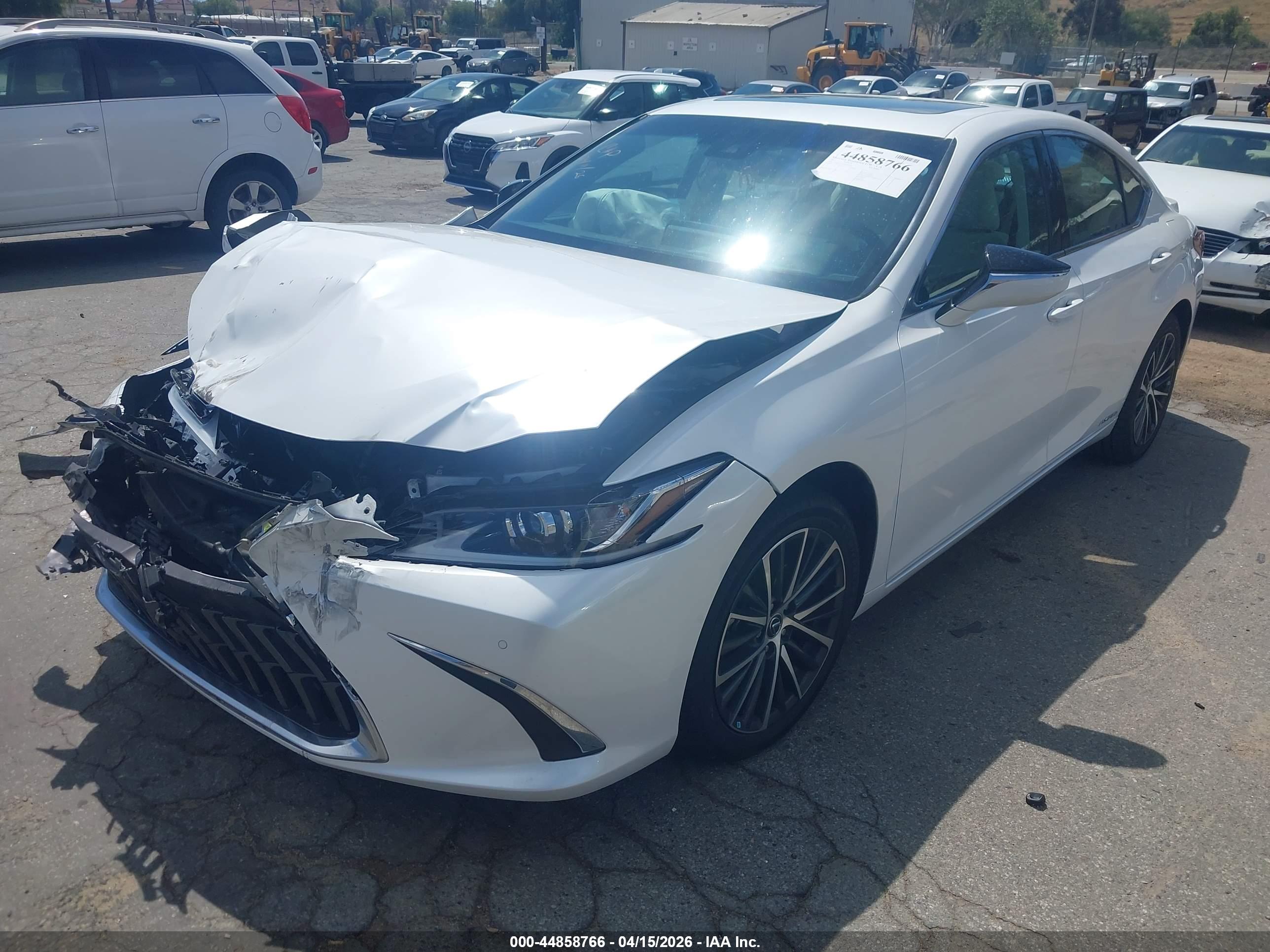 LEXUS ES image 2
