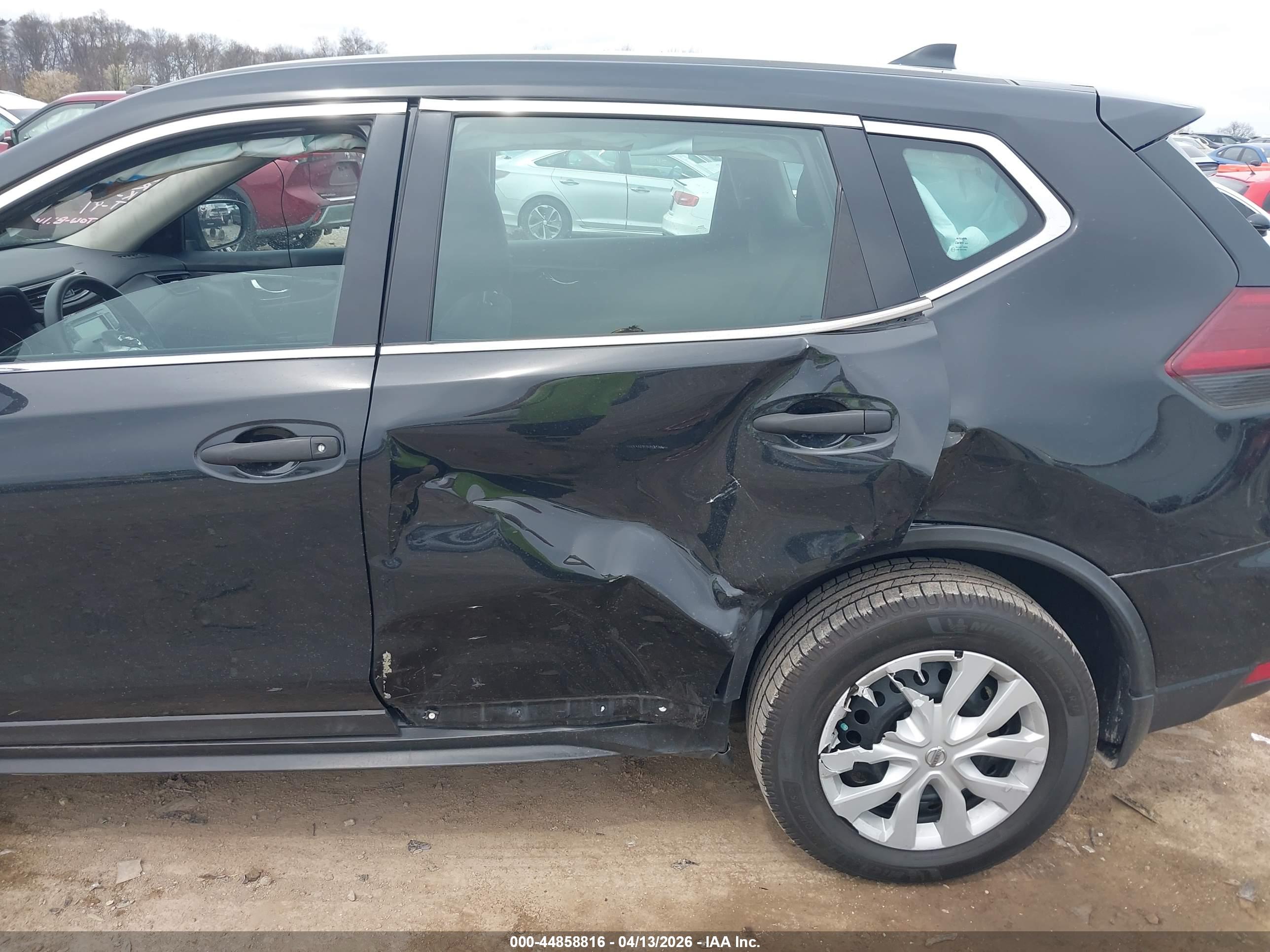 NISSAN ROGUE image 6
