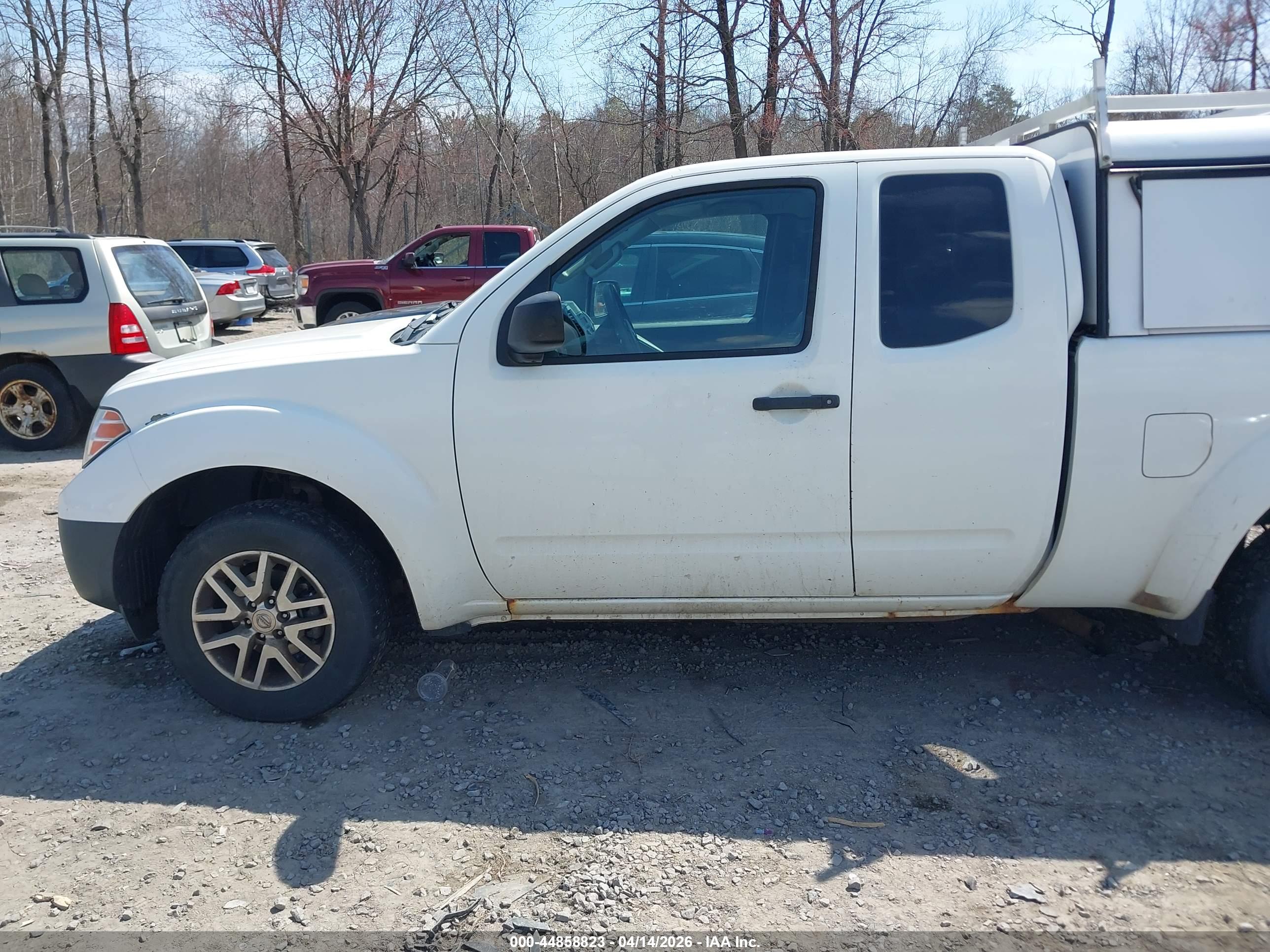 NISSAN FRONTIER image 6