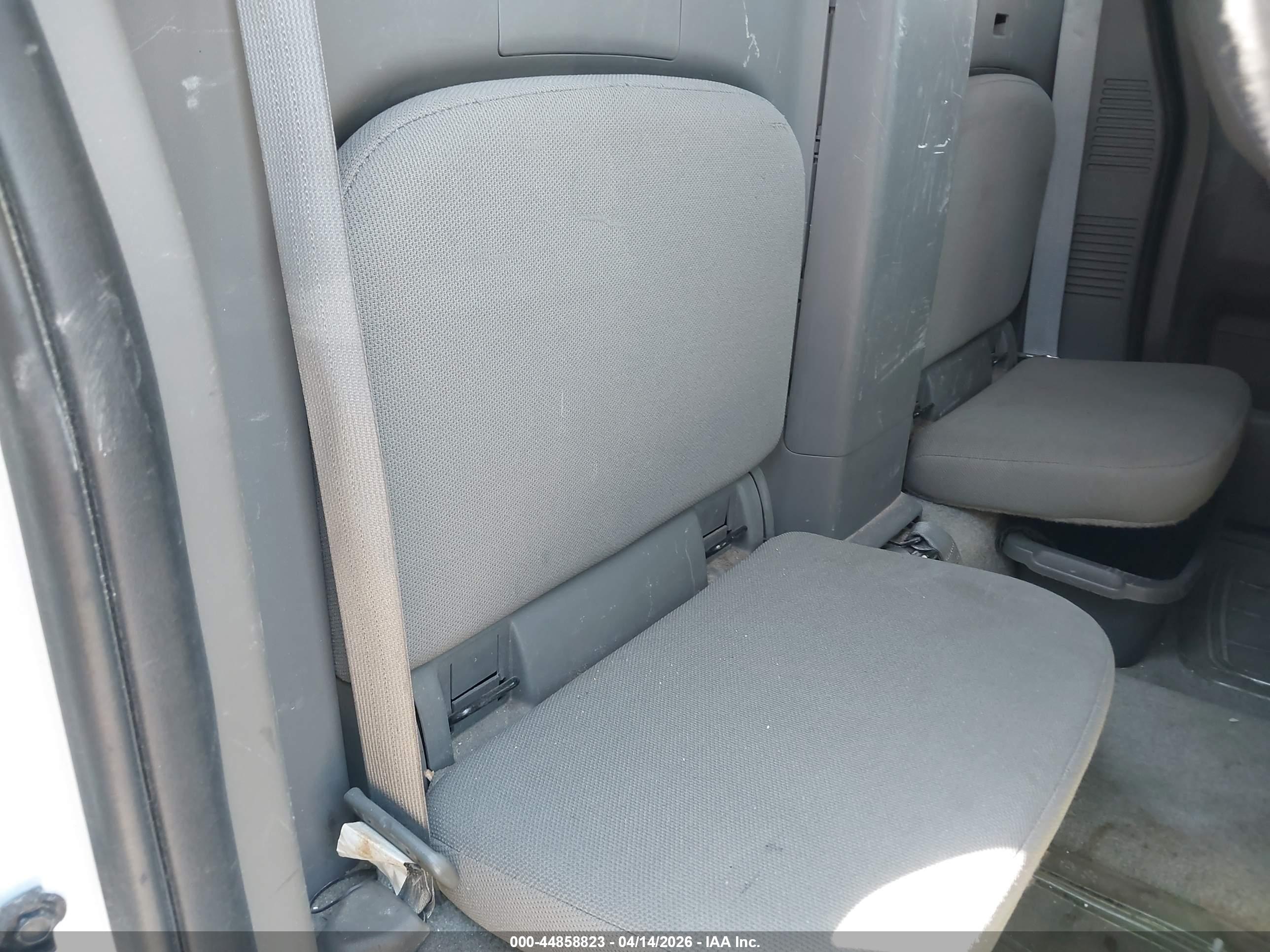 NISSAN FRONTIER image 8