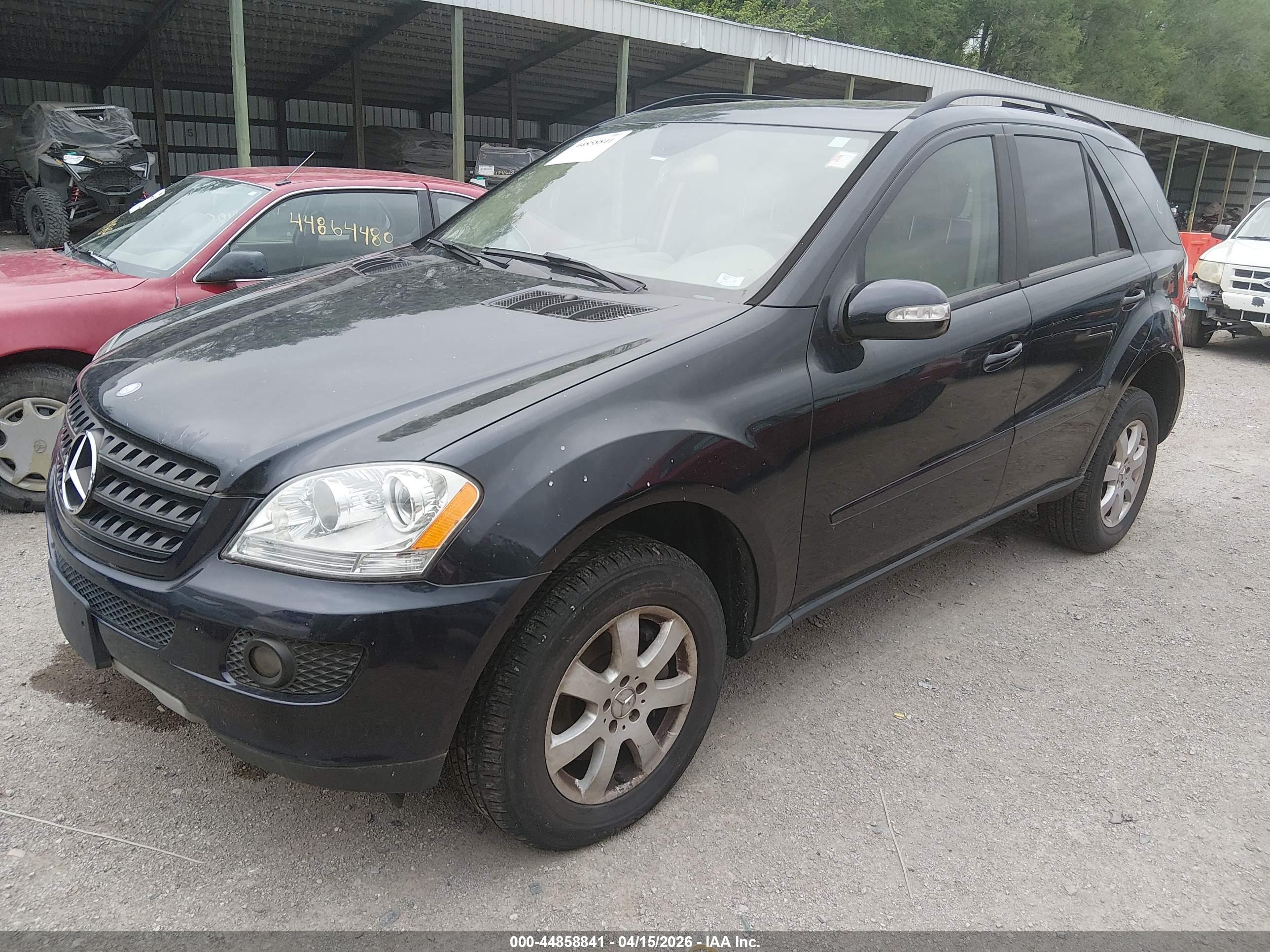 MERCEDES-BENZ ML image 2