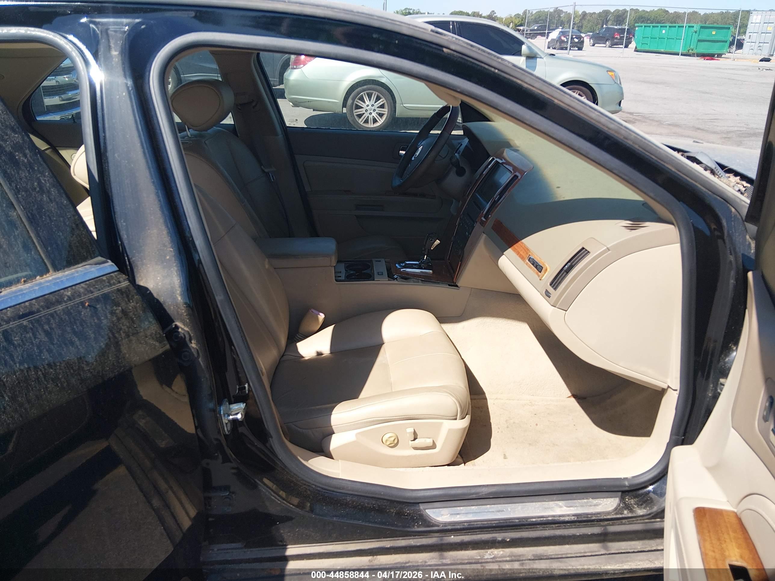 CADILLAC STS image 5