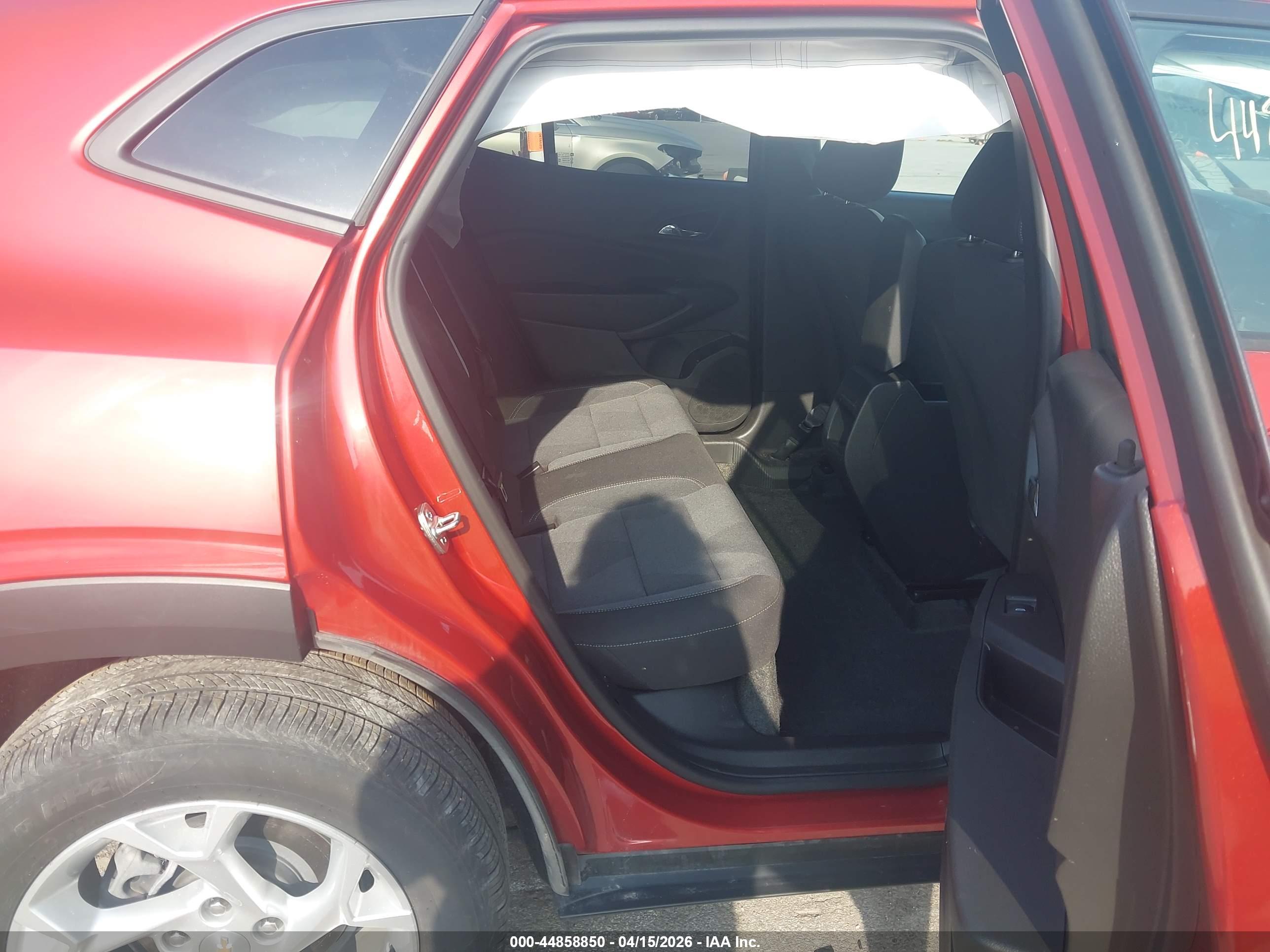 CHEVROLET TRAX image 8