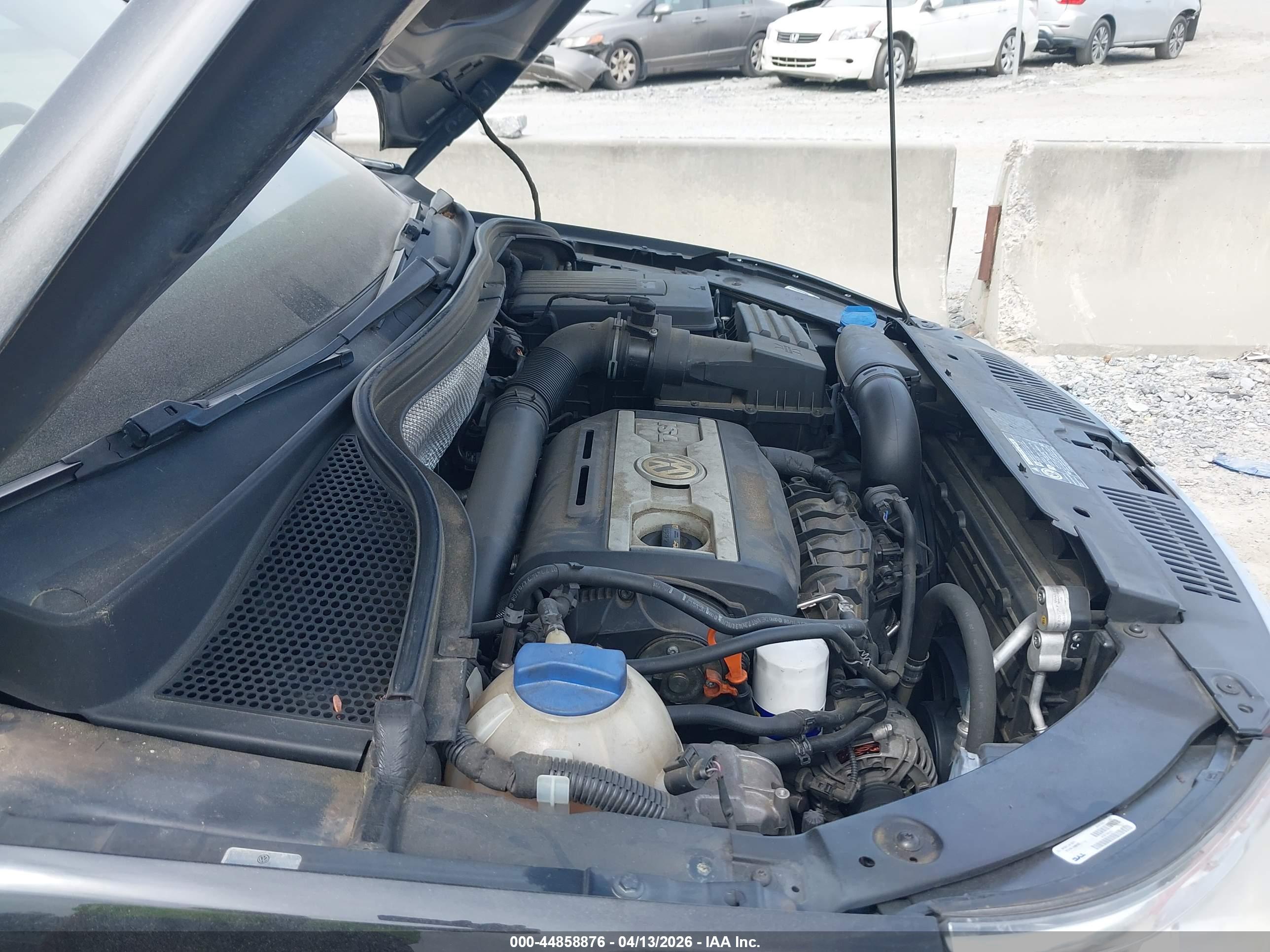VOLKSWAGEN TIGUAN image 6