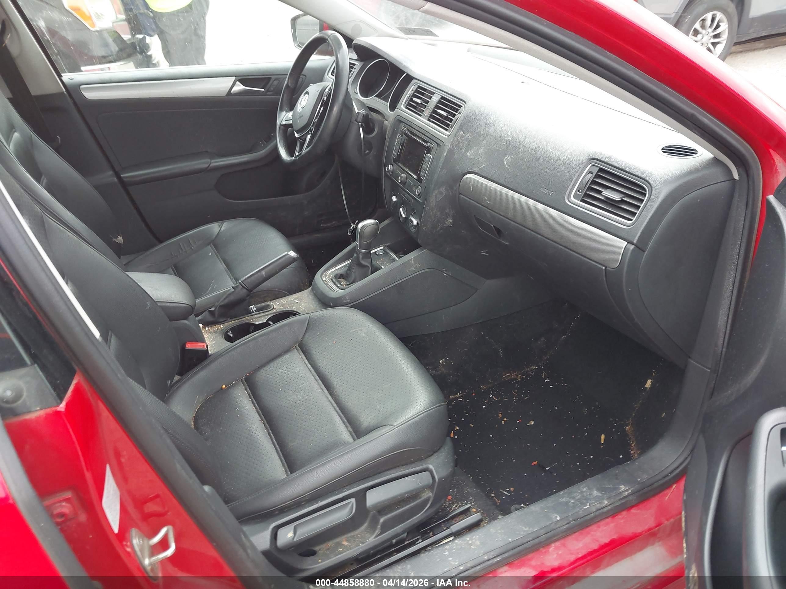VOLKSWAGEN JETTA image 5