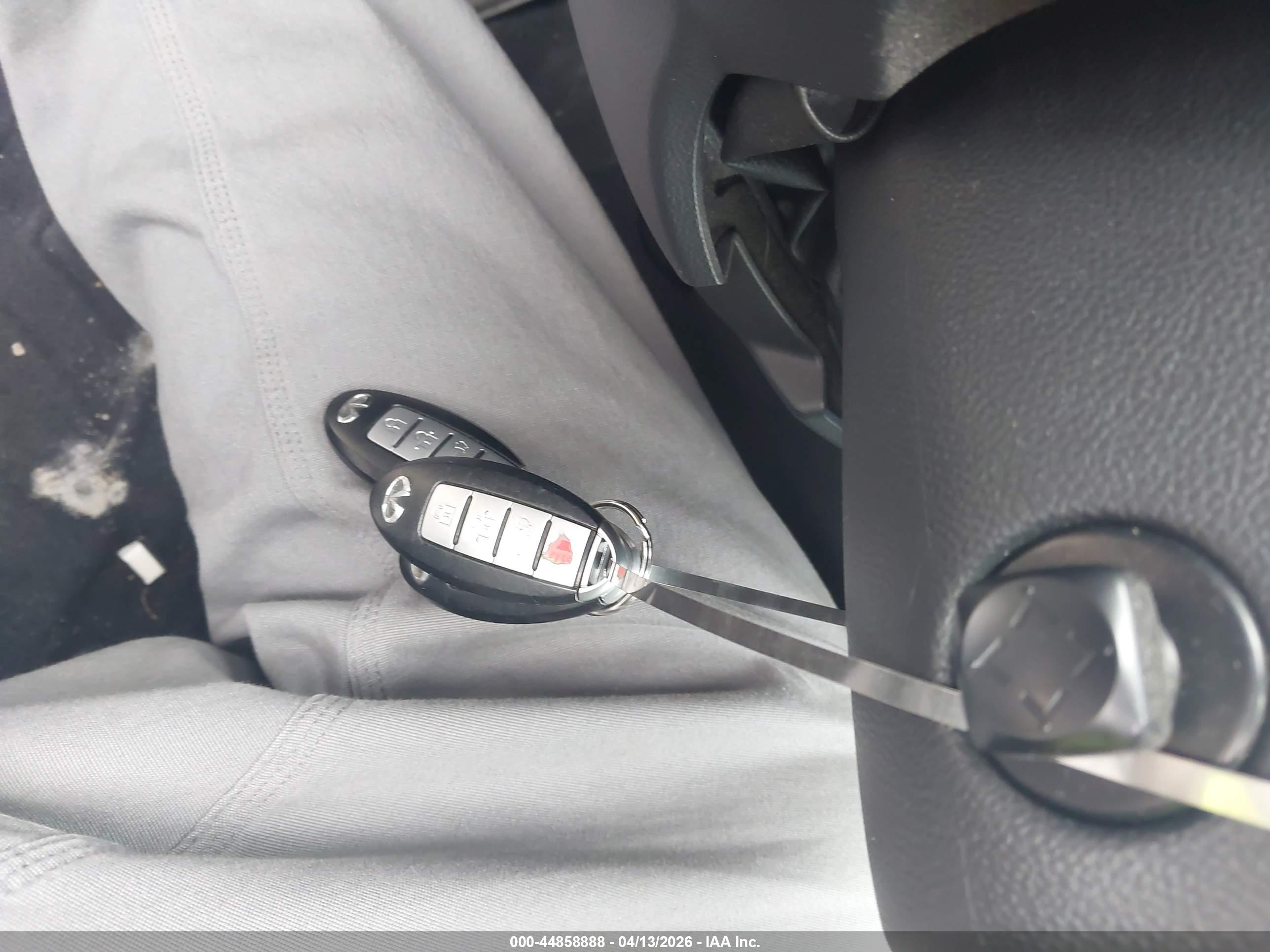 INFINITI FX35 image 11