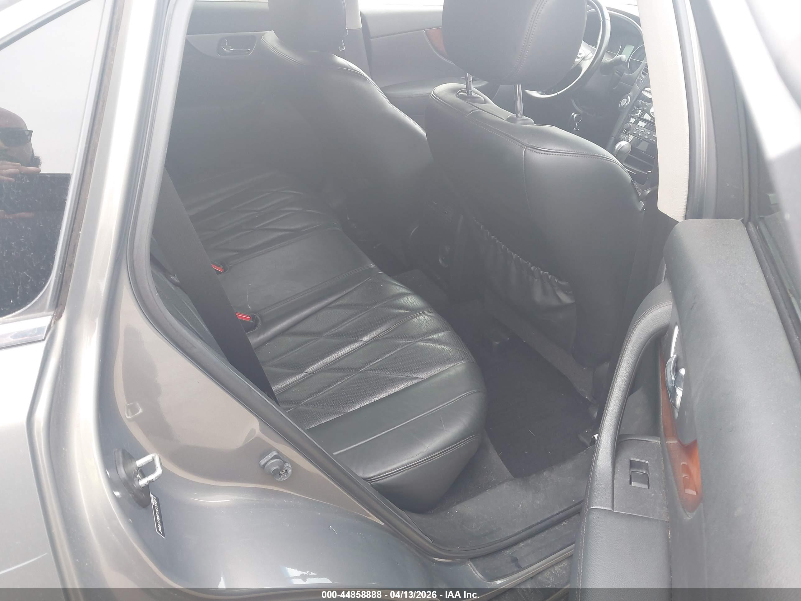 INFINITI FX35 image 8