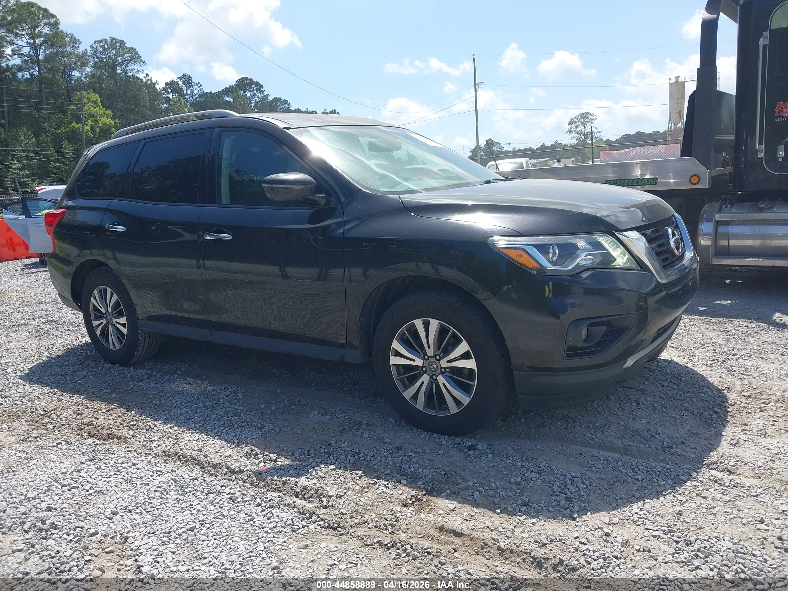NISSAN PATHFINDER image 6