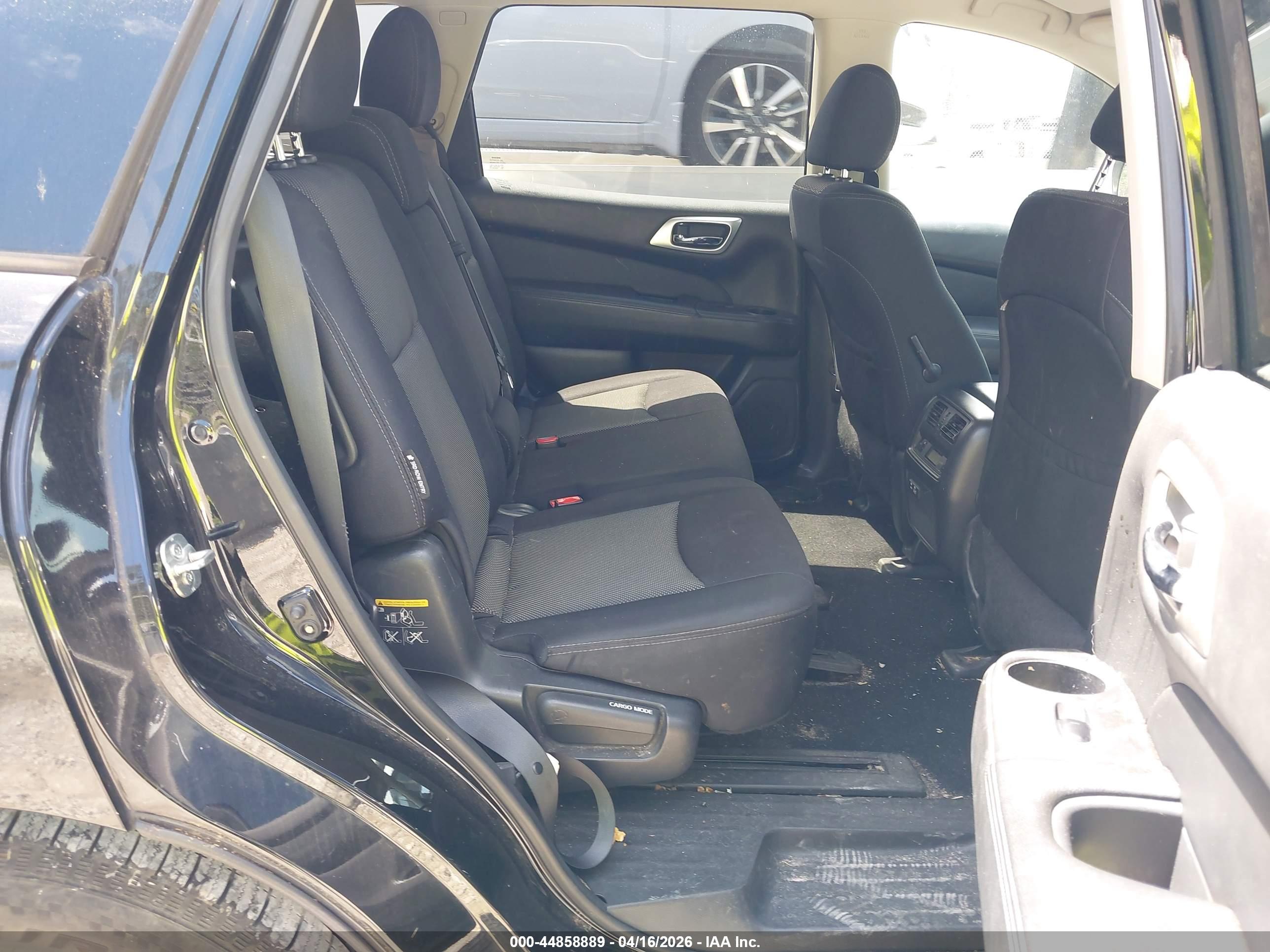 NISSAN PATHFINDER image 8