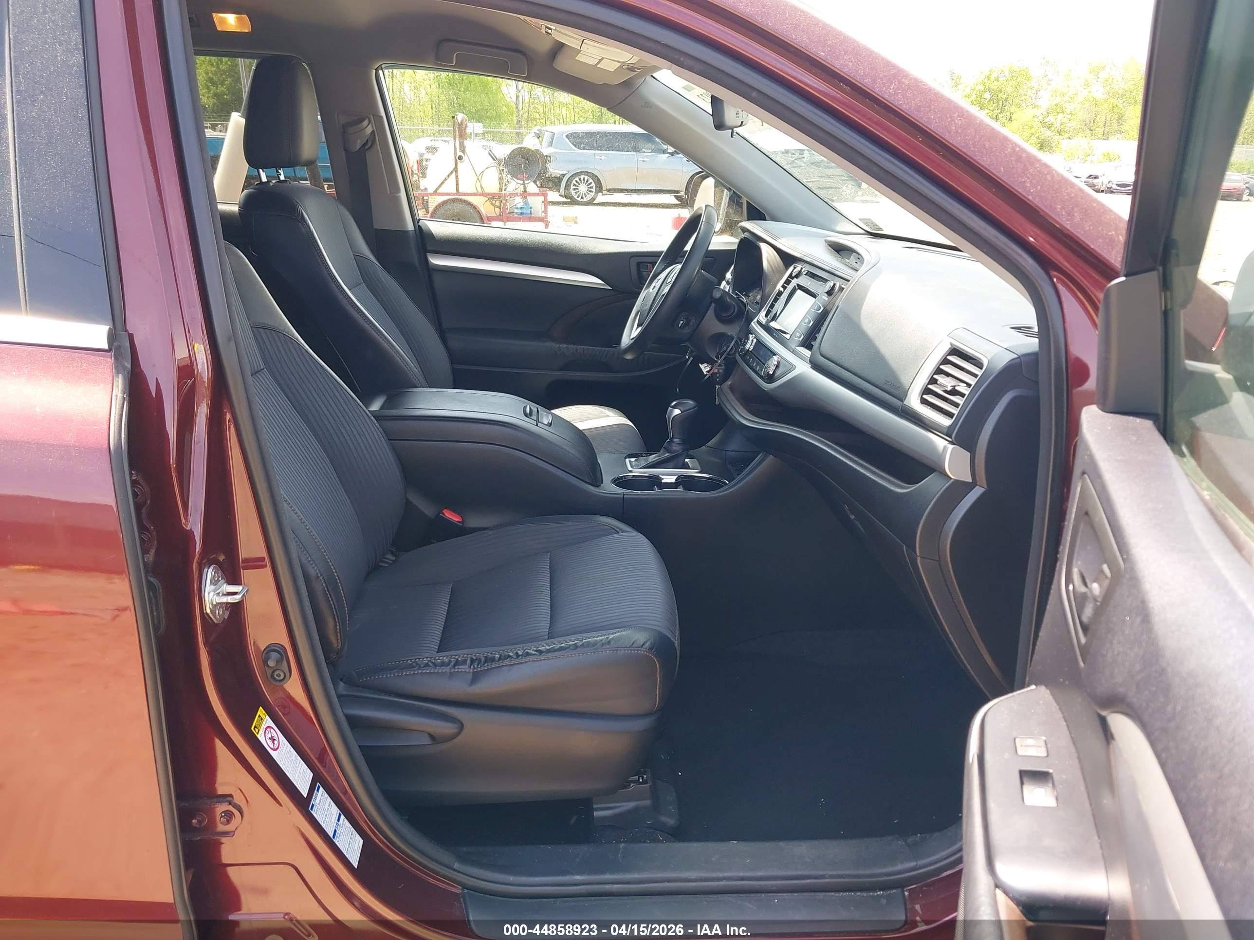 TOYOTA HIGHLANDER image 5