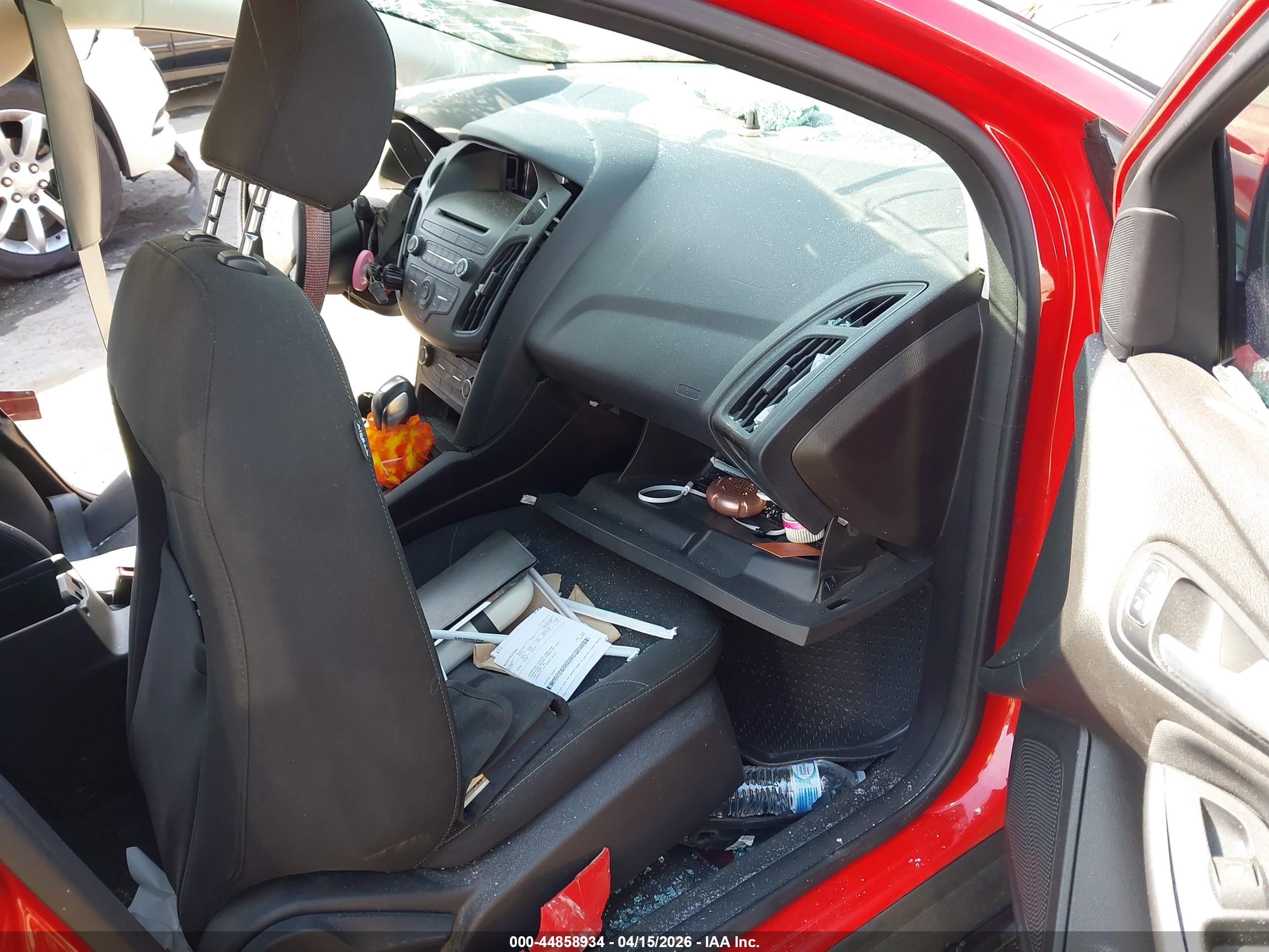 FORD FOCUS image 5