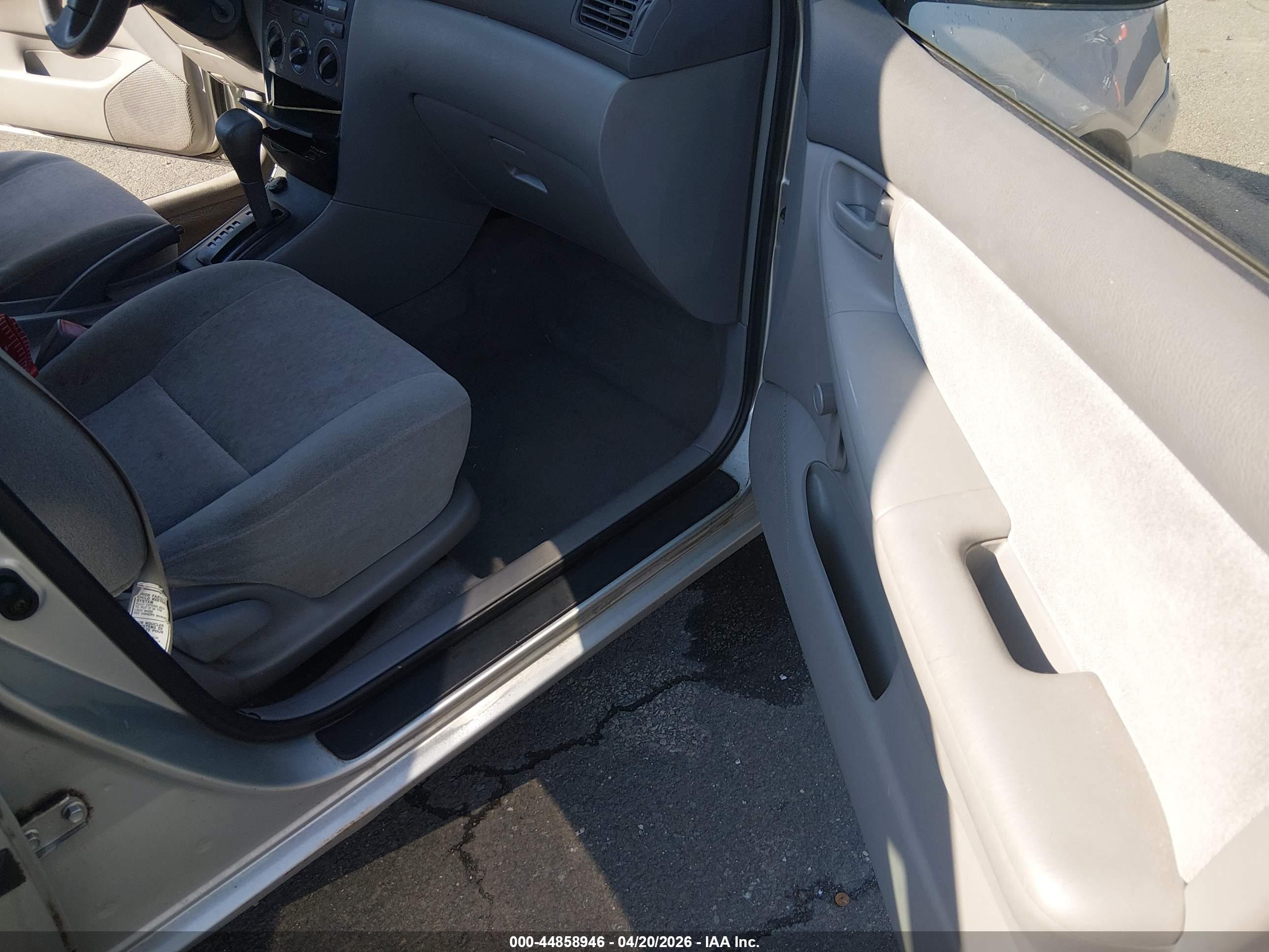 TOYOTA COROLLA image 5