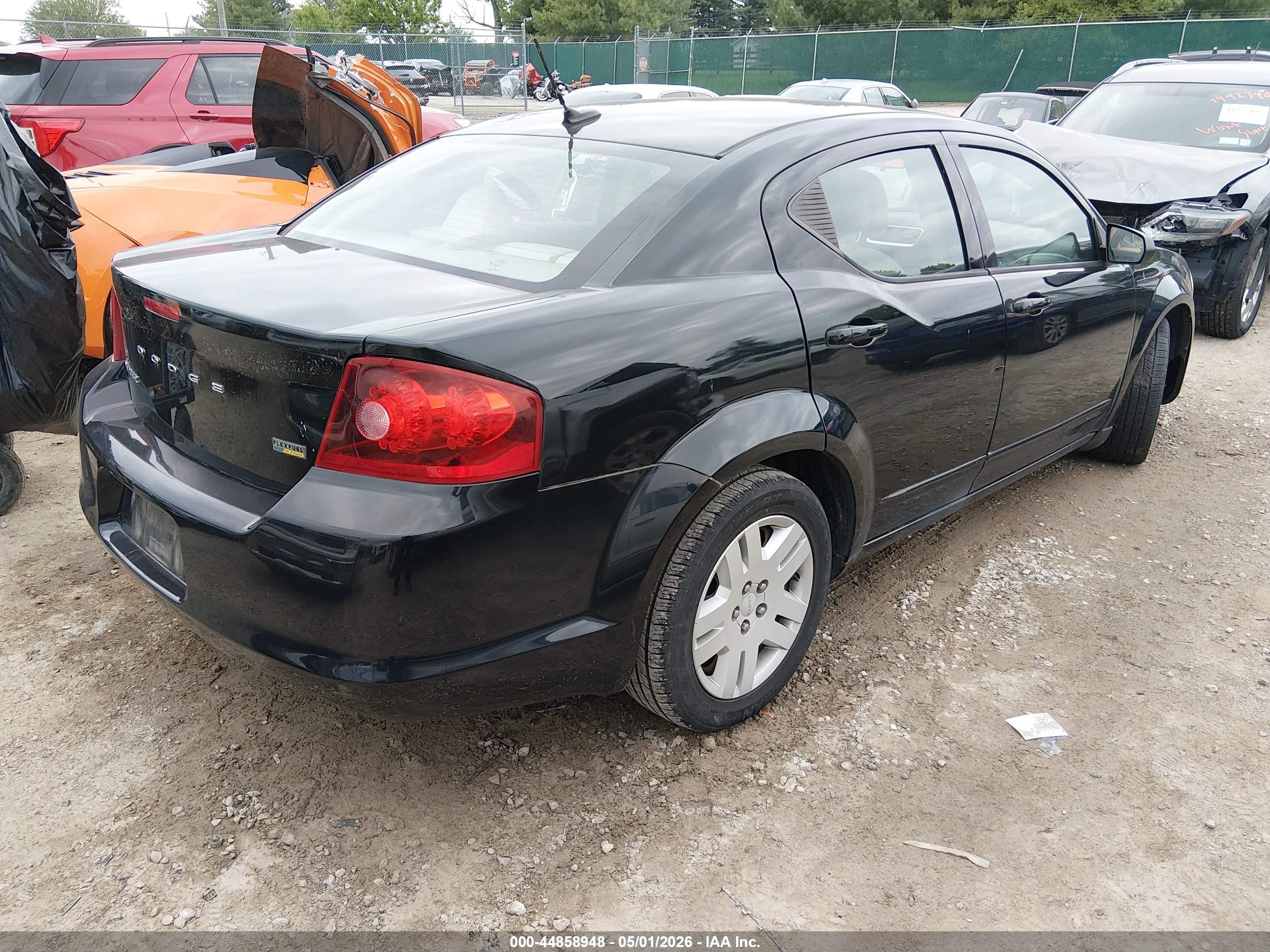 DODGE AVENGER image 4