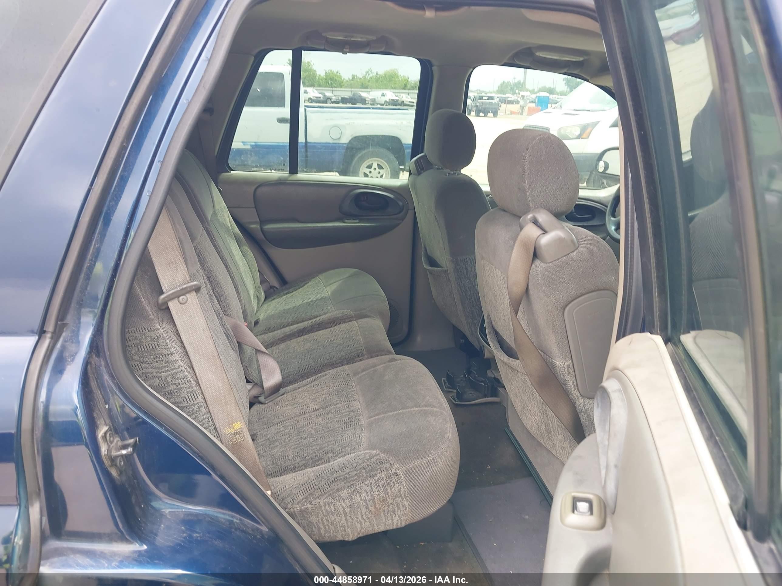 CHEVROLET TRAILBLAZER image 8