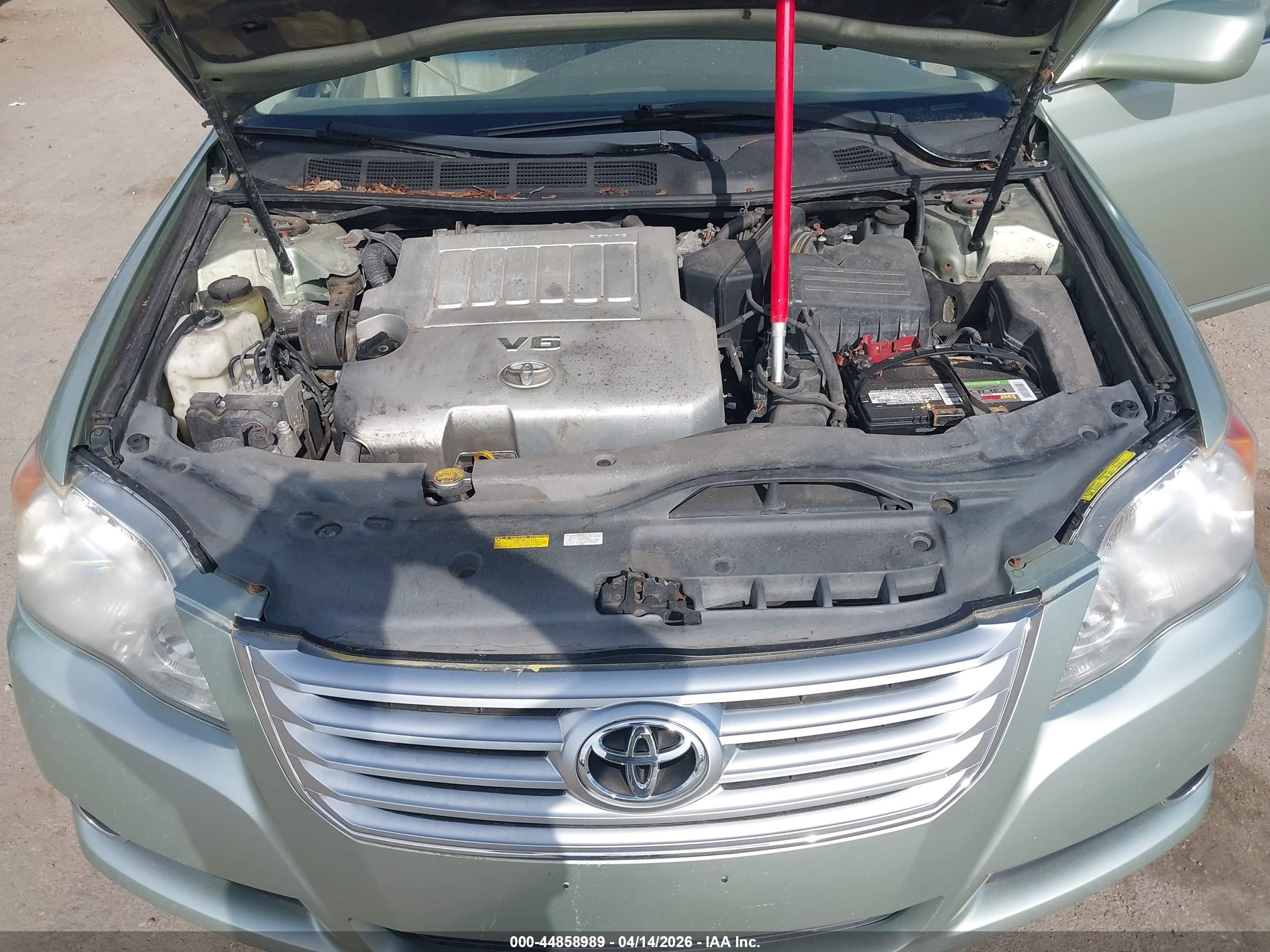 TOYOTA AVALON image 10