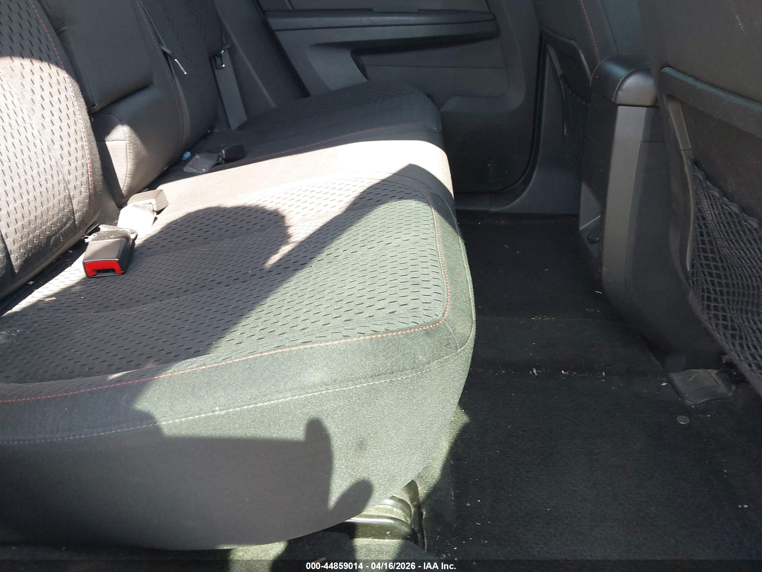 CHEVROLET EQUINOX image 8