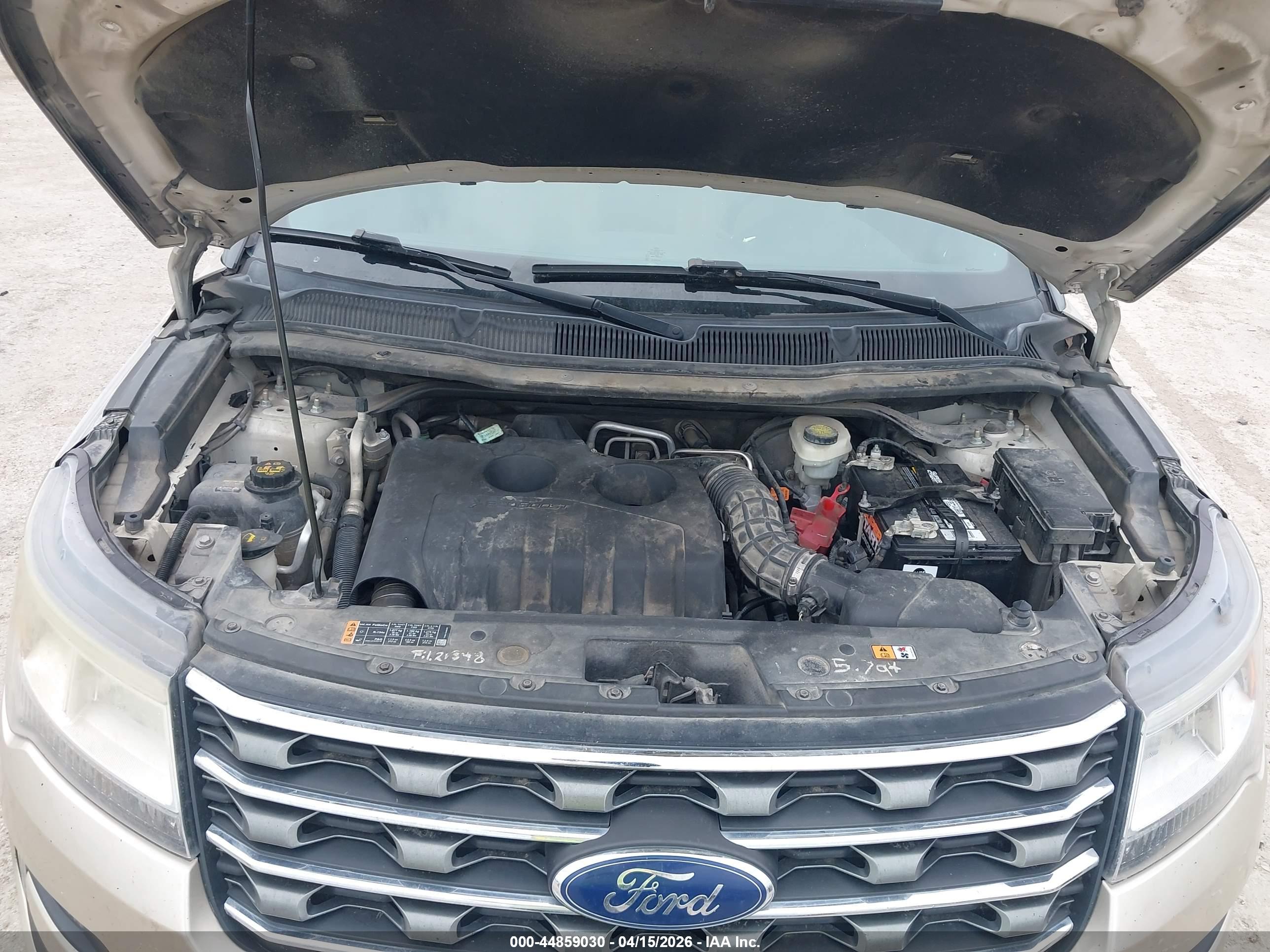 FORD EXPLORER image 10