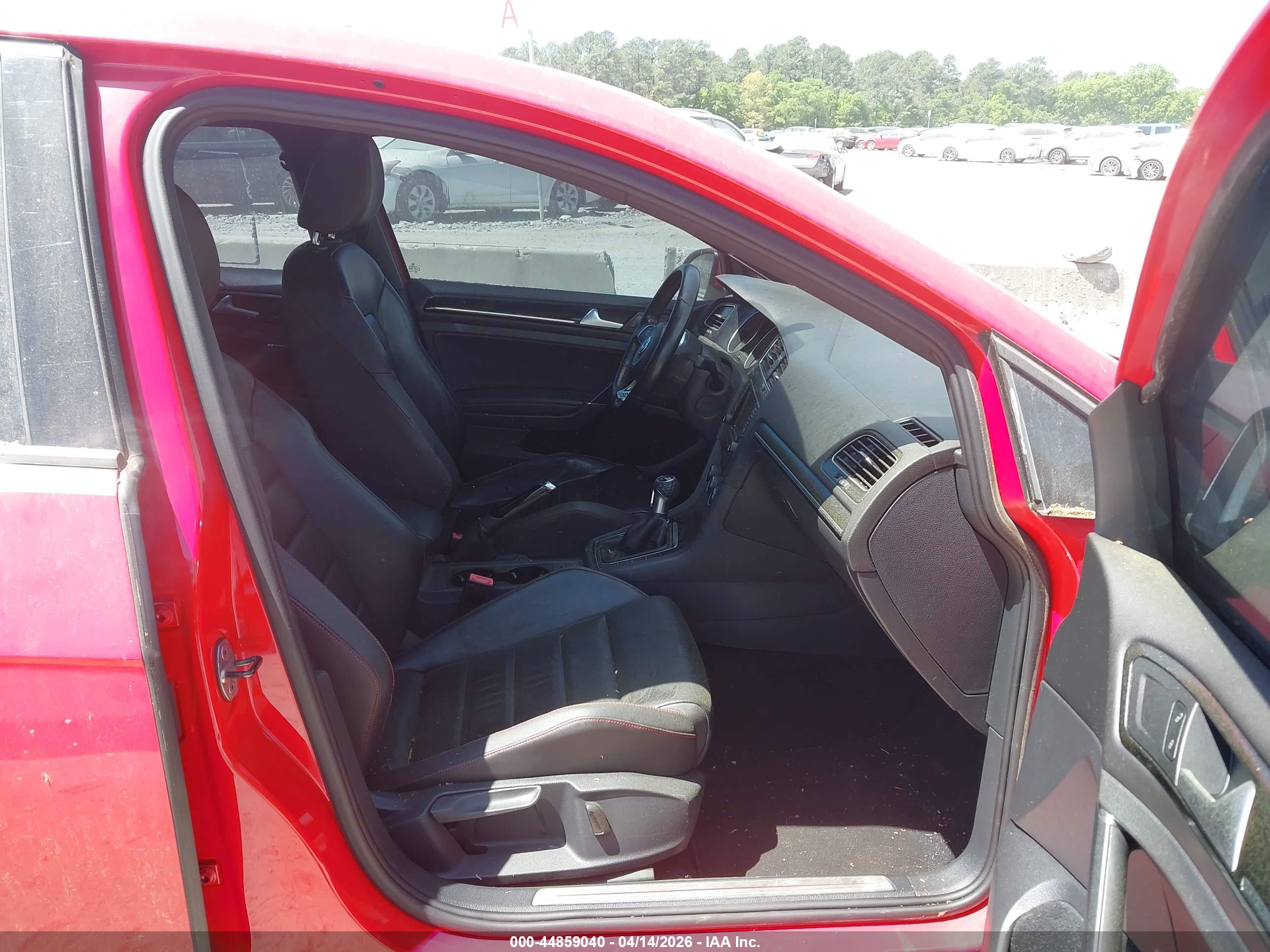 VOLKSWAGEN GOLF image 5