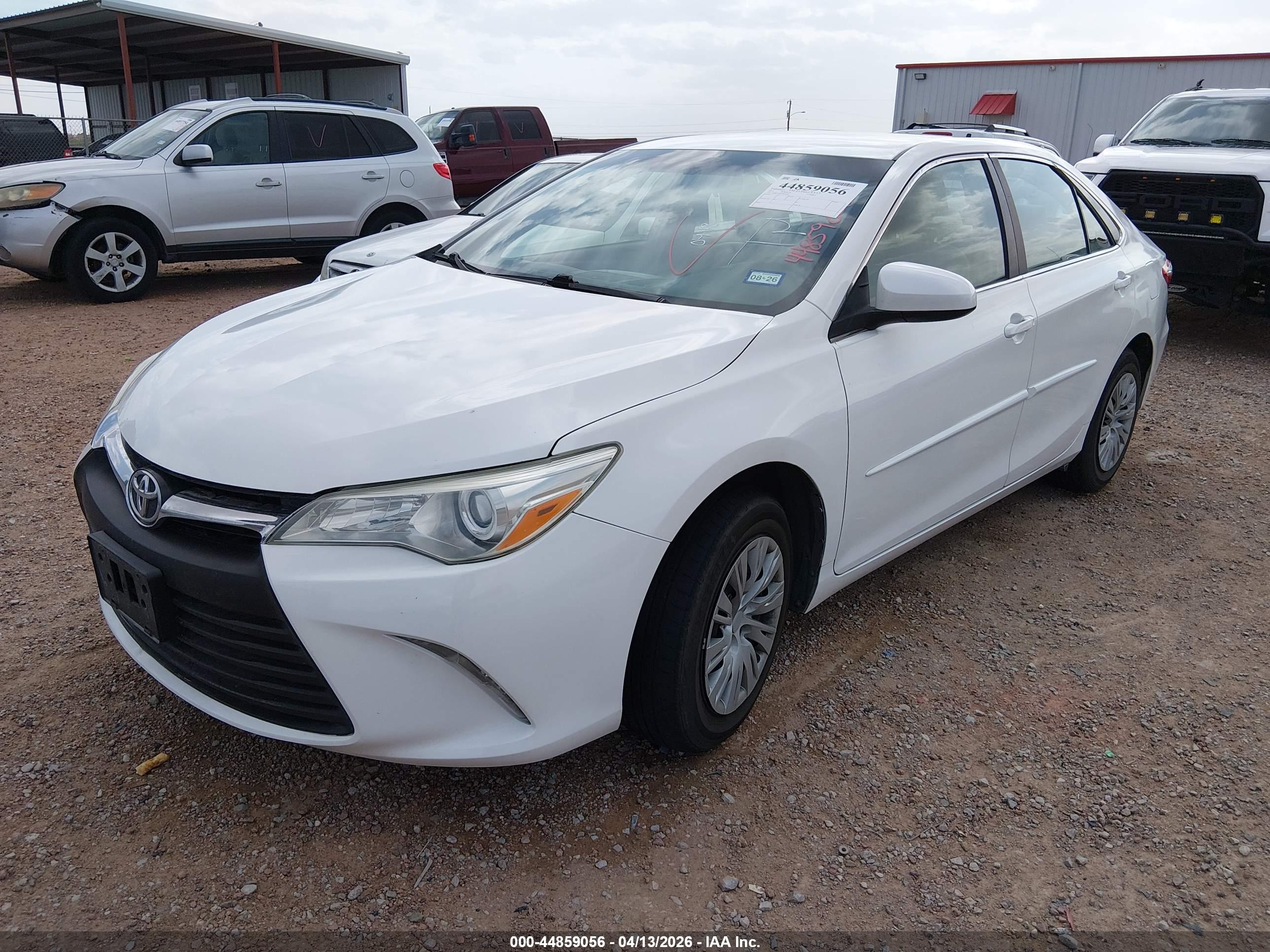 TOYOTA CAMRY image 2