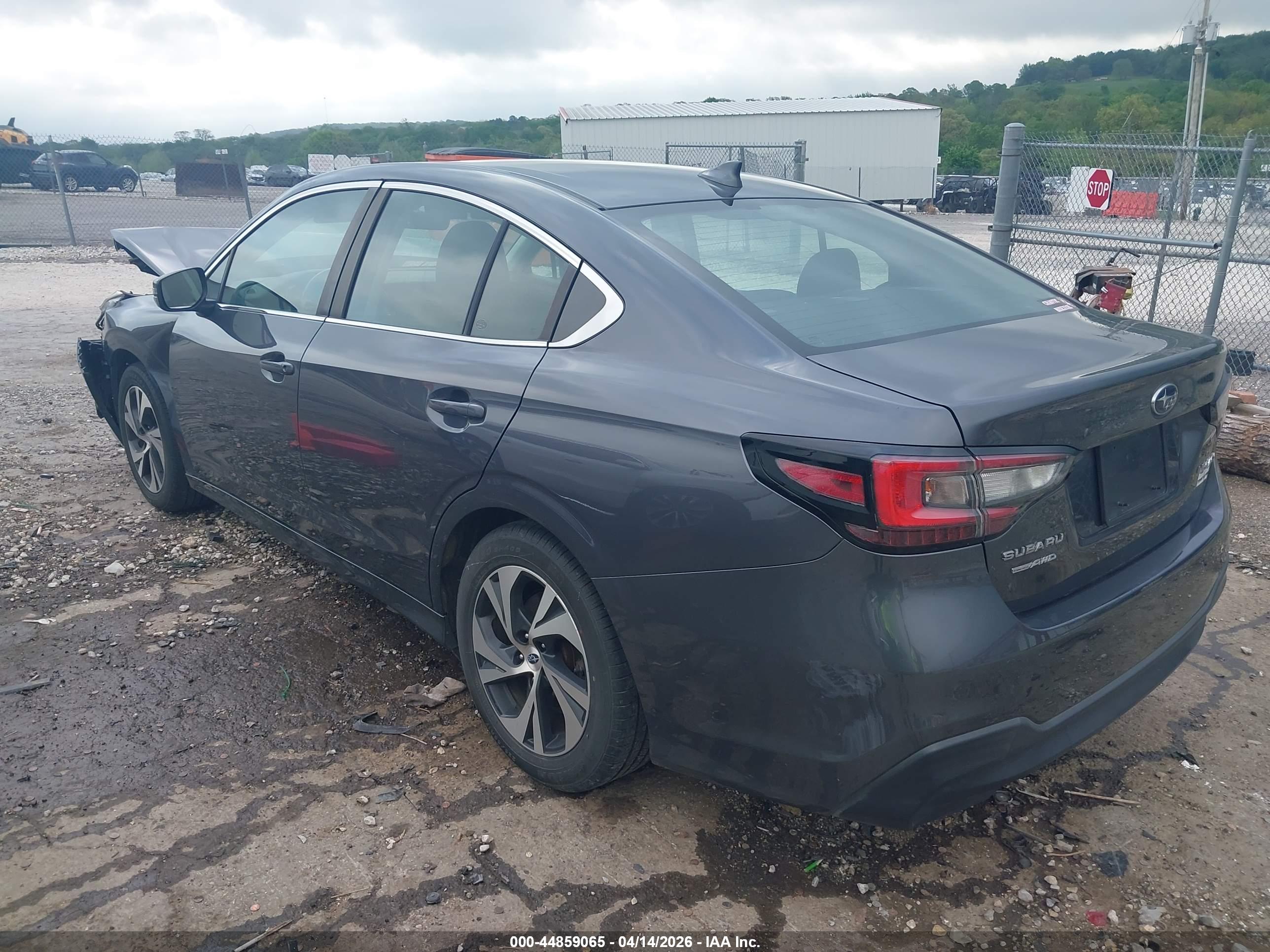 SUBARU LEGACY image 3