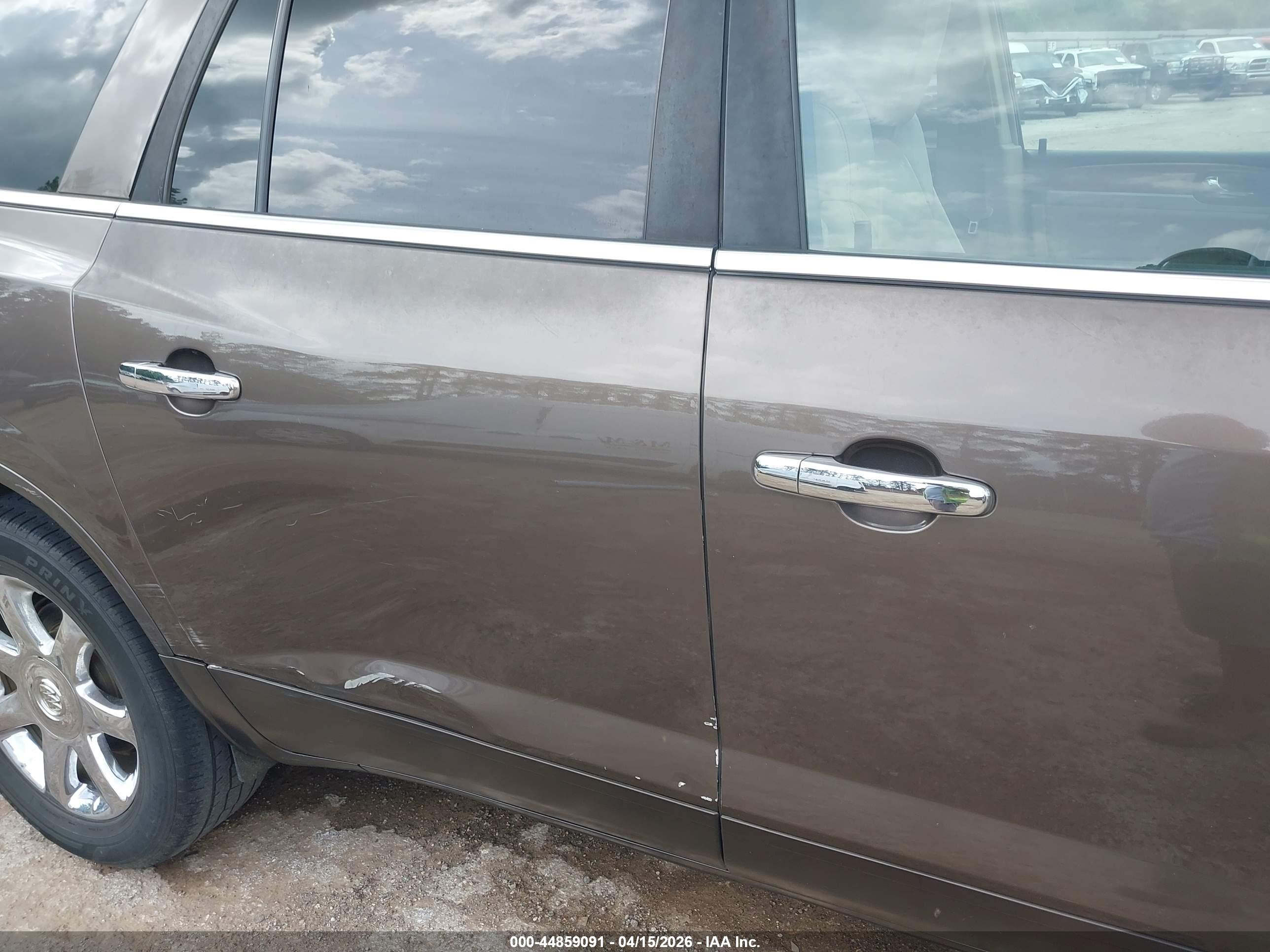 BUICK ENCLAVE image 6