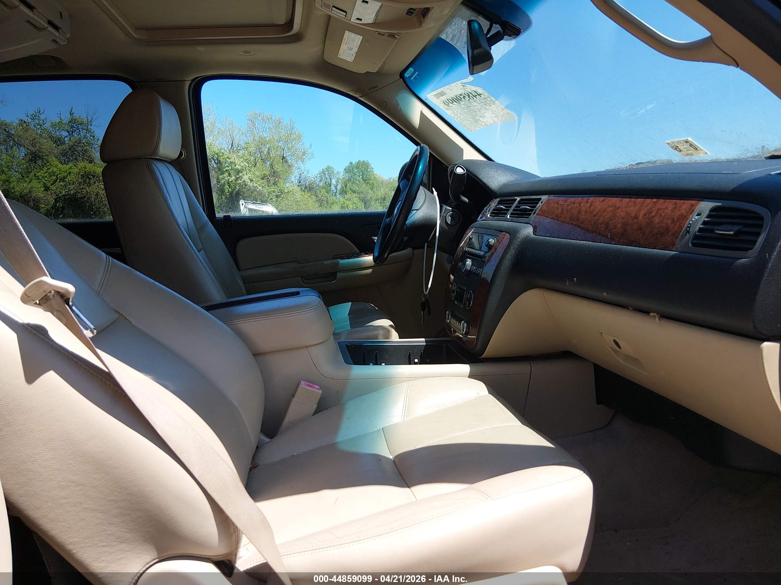 CHEVROLET TAHOE image 5